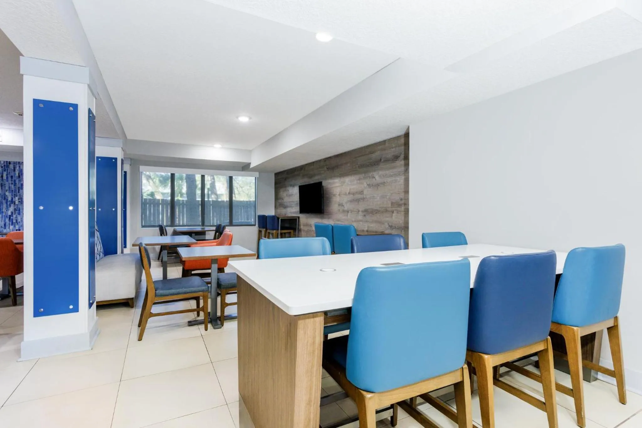 Breakfast in Holiday Inn Express & Suites Jacksonville - Atlantic Beach by IHG