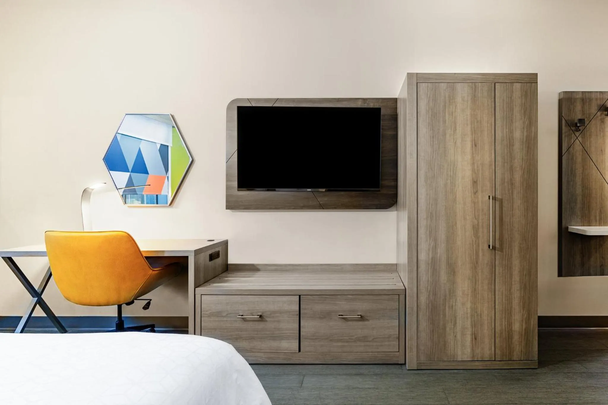 Photo of the whole room, Bed in Holiday Inn Express & Suites Jacksonville - Atlantic Beach by IHG