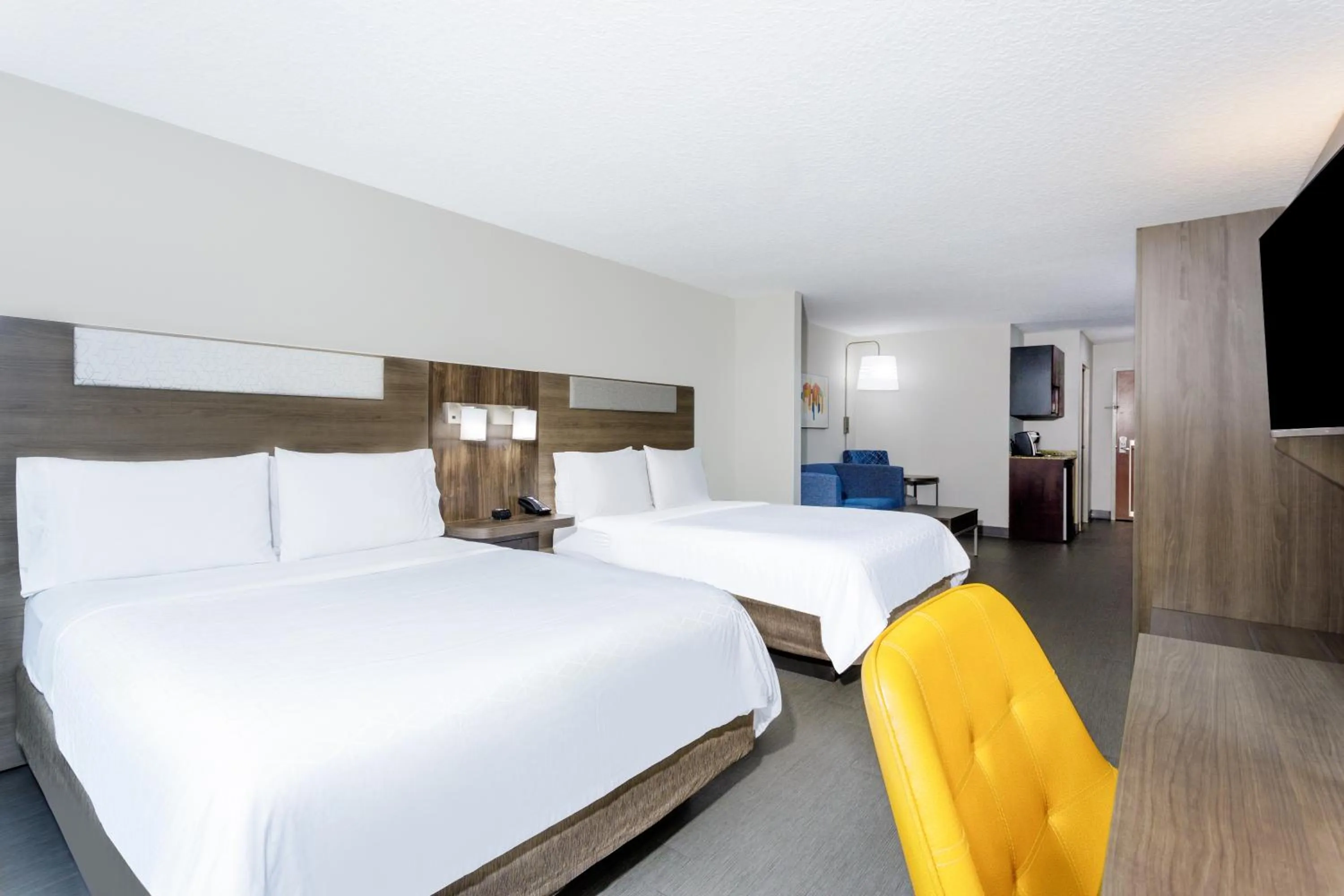 Photo of the whole room, Bed in Holiday Inn Express & Suites Jacksonville - Atlantic Beach by IHG
