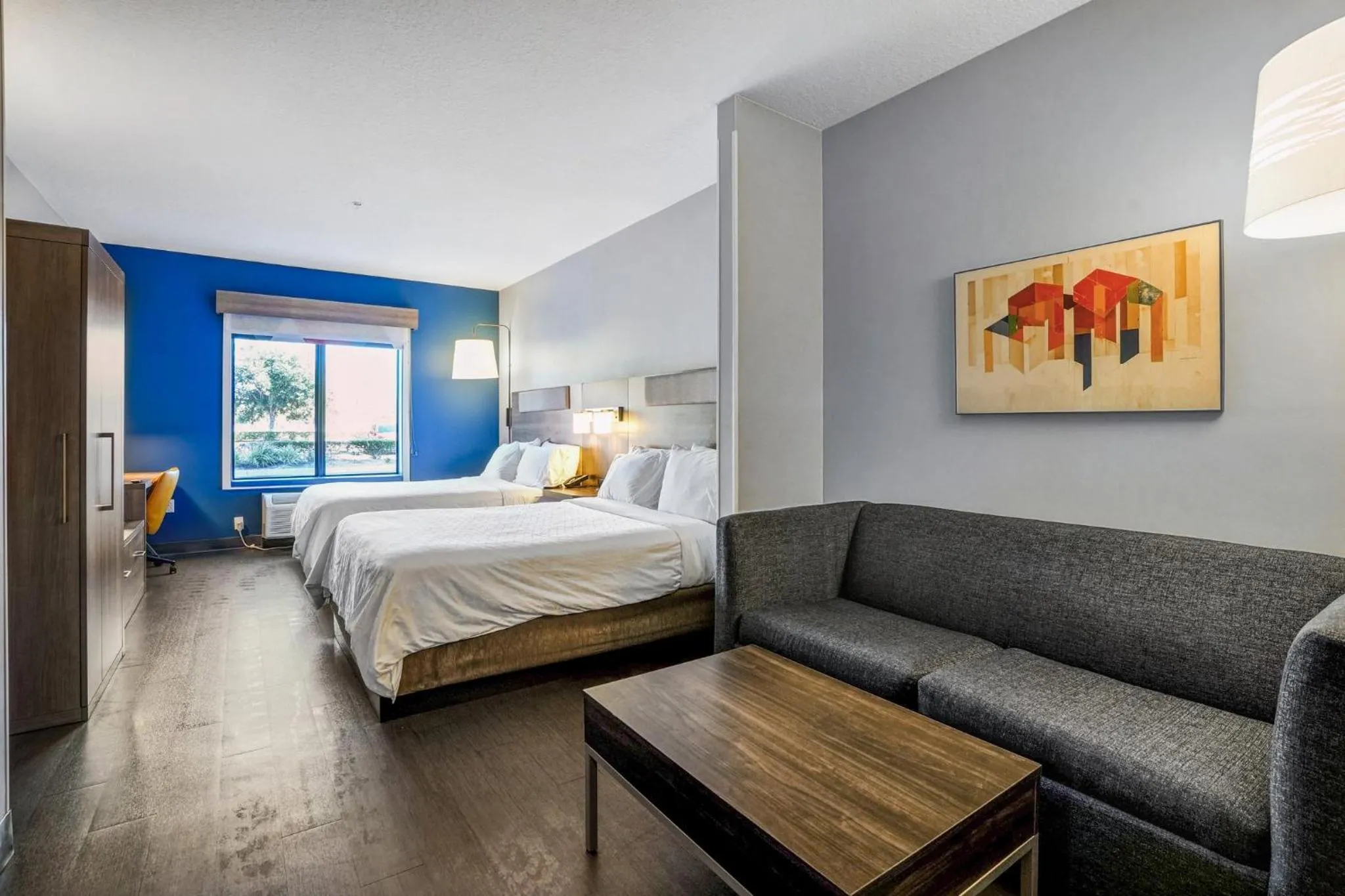 Photo of the whole room, Bed in Holiday Inn Express & Suites Jacksonville - Atlantic Beach by IHG