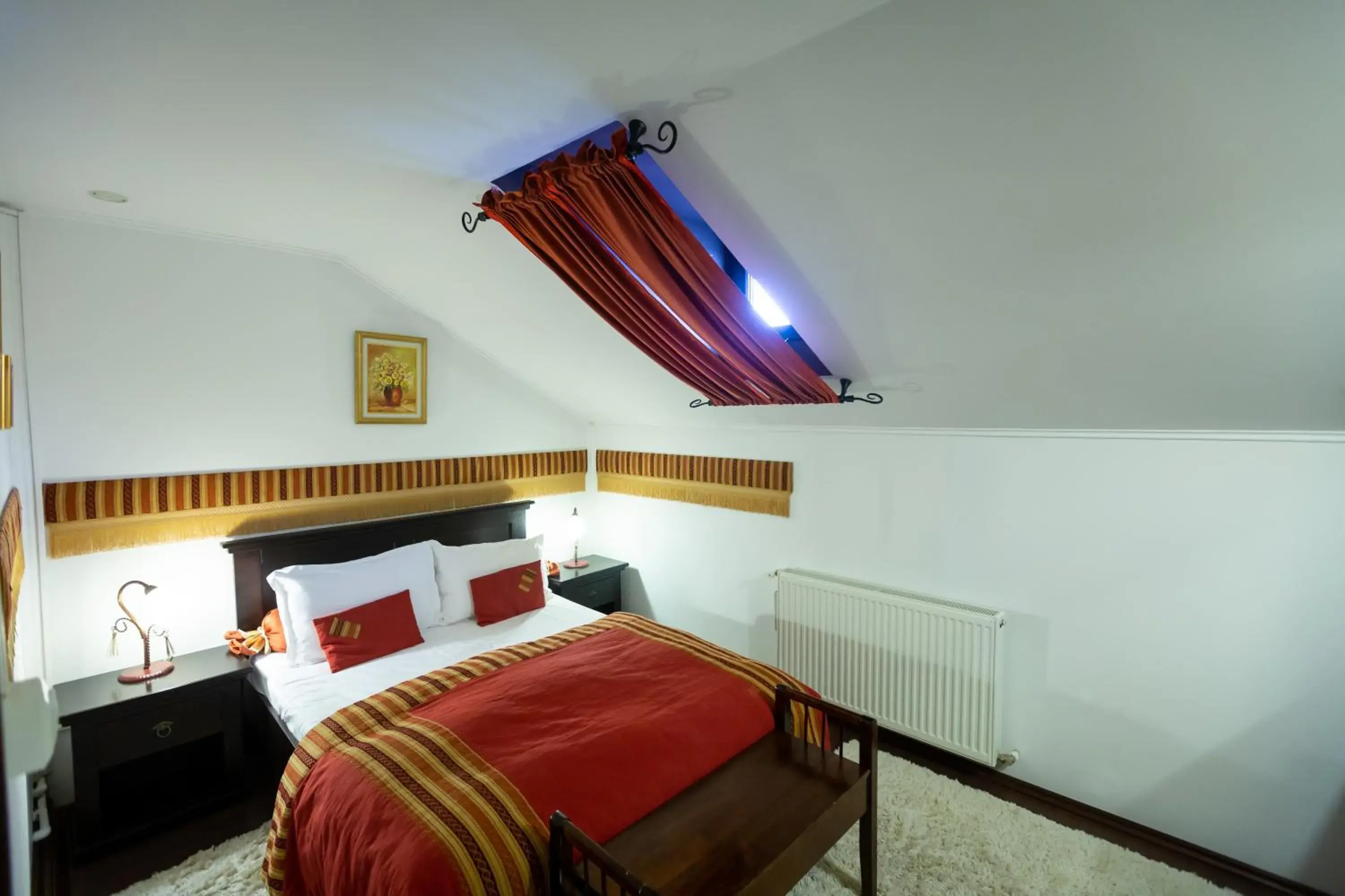 Budget Single Room - single occupancy in Complex Turistic "Moara Dragaicilor" Budget Single Room - single occupancy in Complex Turistic "Moara Dragaicilor"