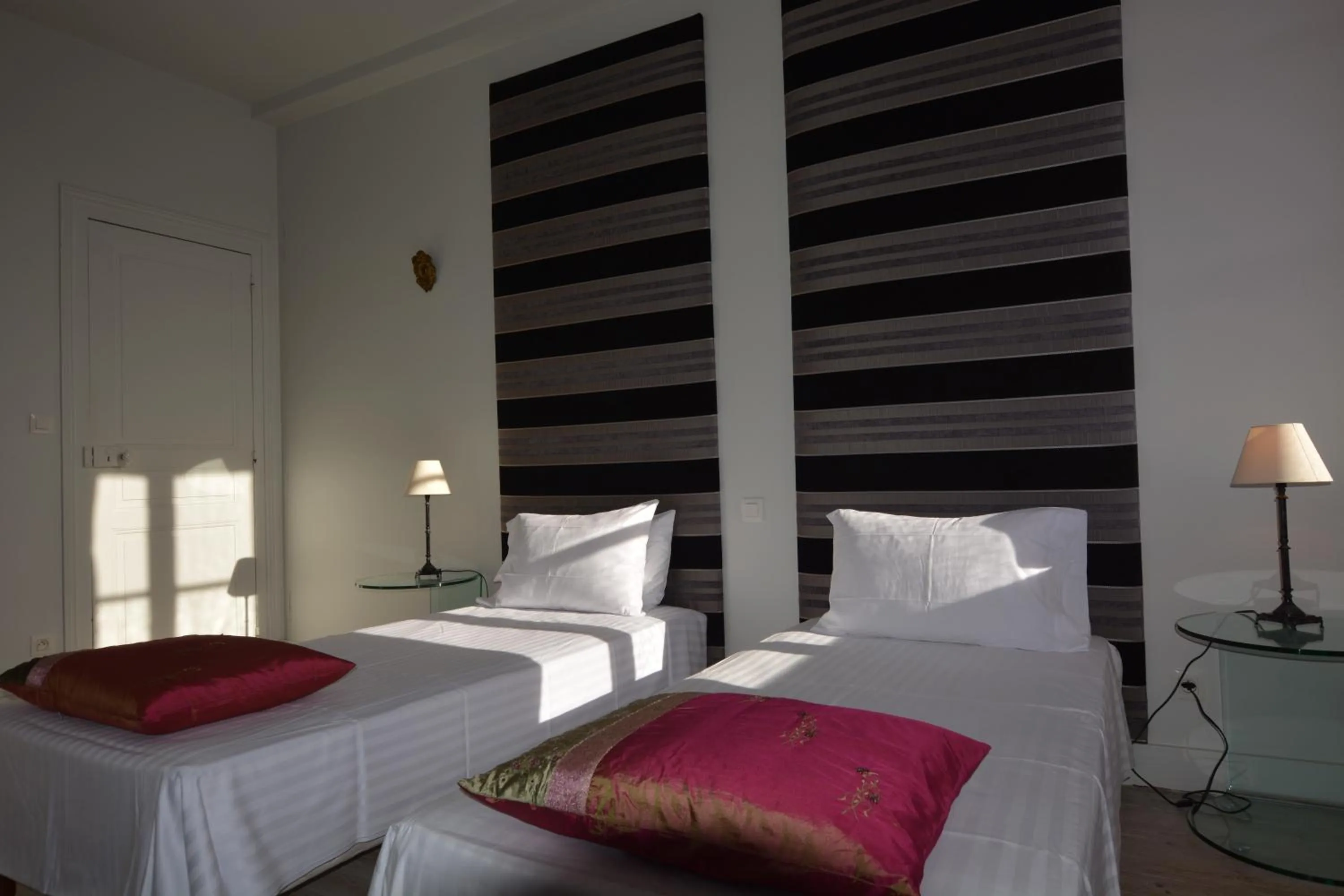 Bedroom, Bed in La Pénesais