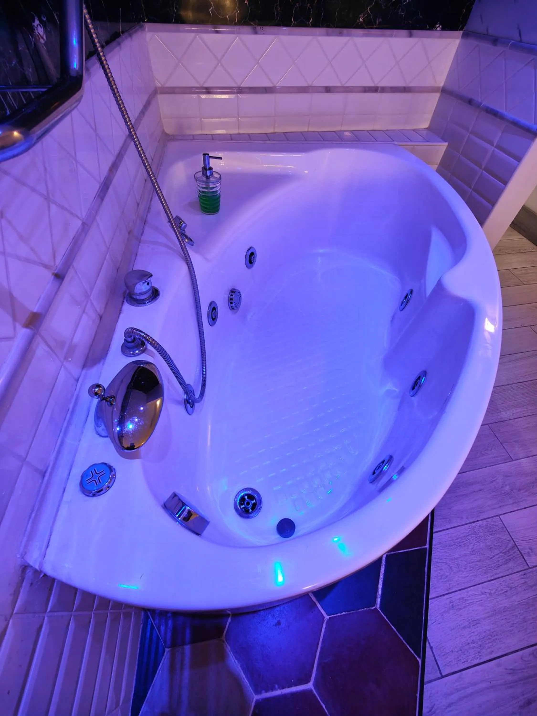 Hot Tub in Aparthotel Dei Mercanti