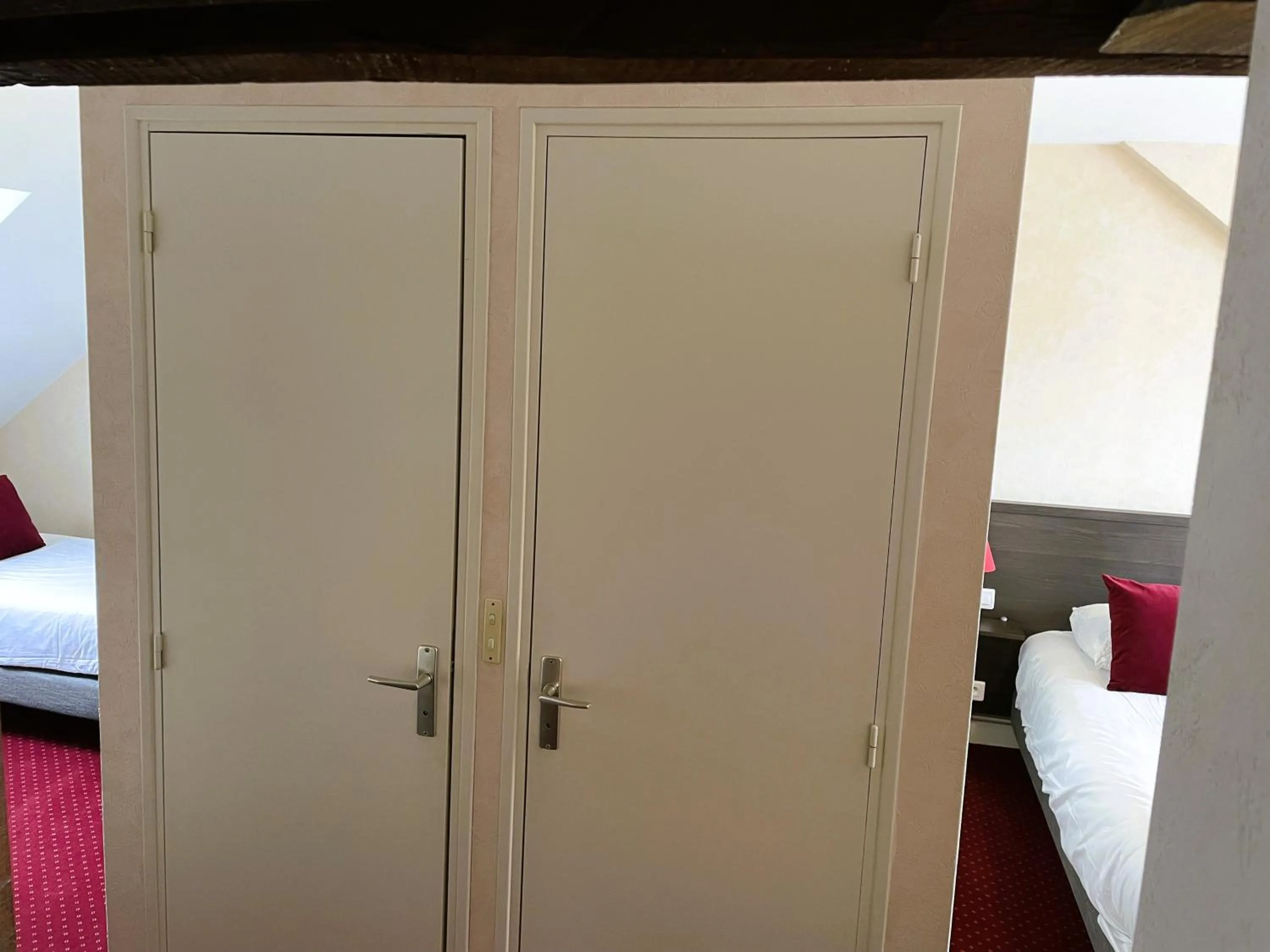 Bedroom, Bed in Logis Hôtel Le Saint Florent