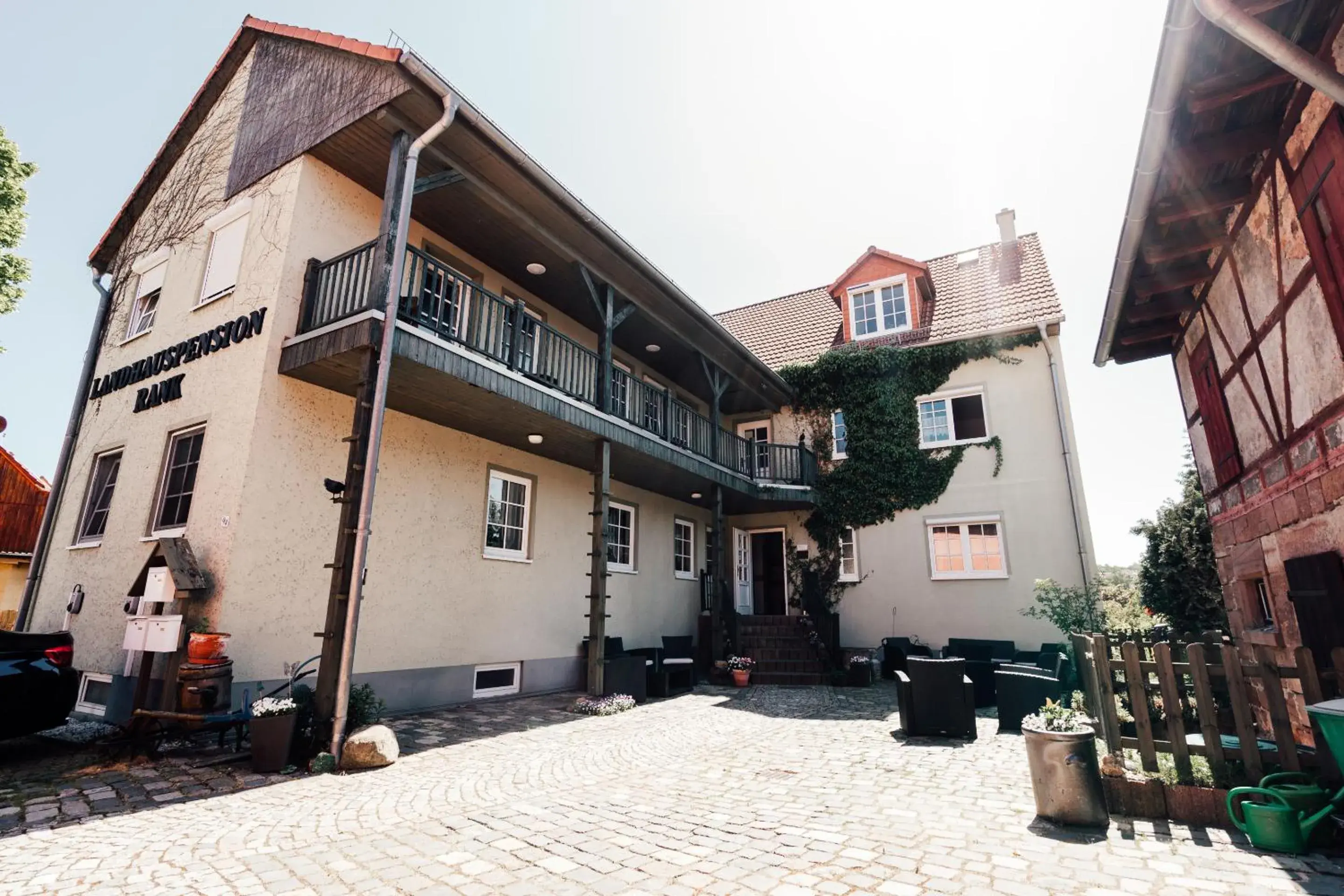 Property building in Landhauspension Rank Property building in Landhauspension Rank