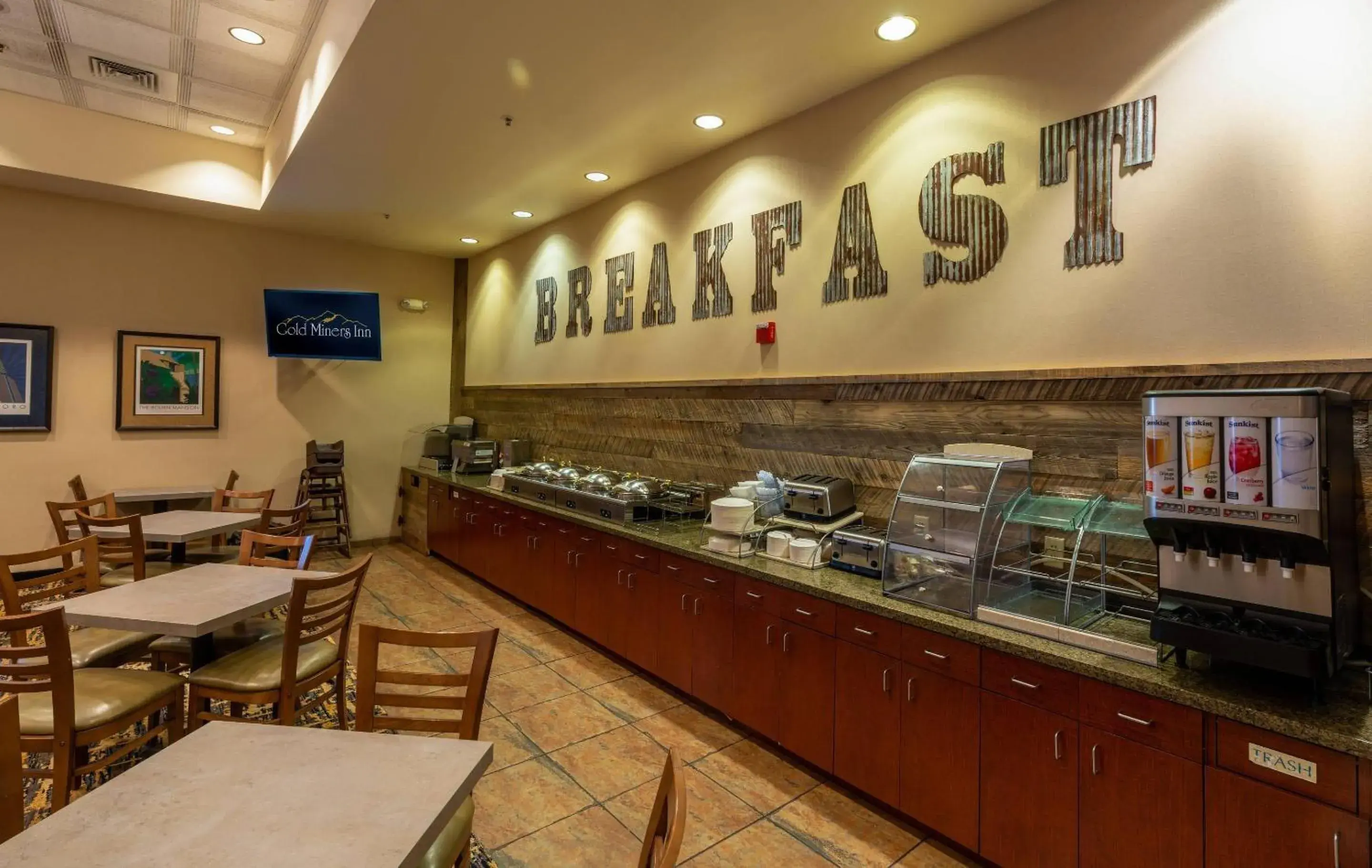 Breakfast in Gold Miners Inn Grass Valley, an Ascend Collection Hotel Breakfast in Gold Miners Inn Grass Valley, an Ascend Collection Hotel