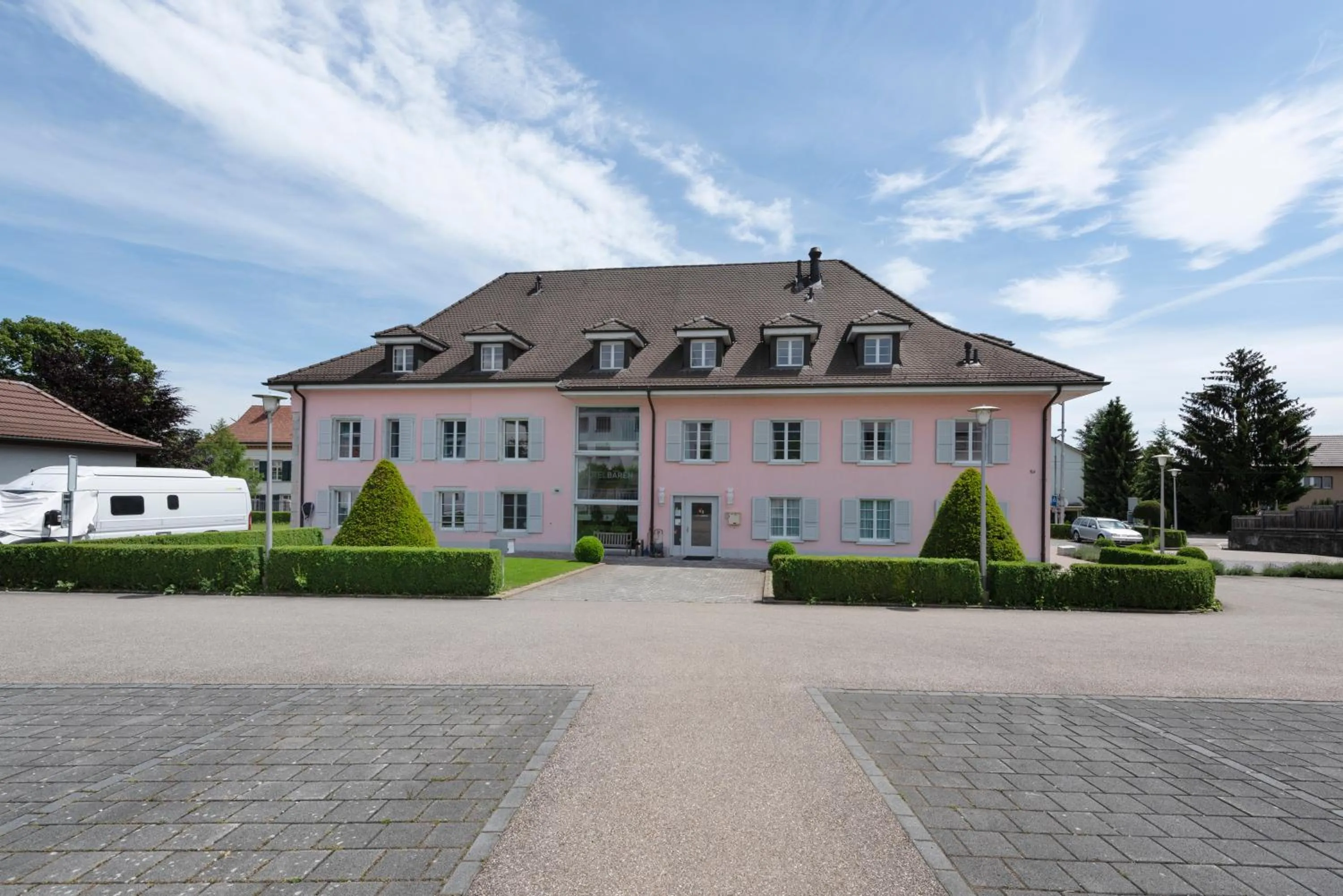 Property building in Bären Self Check-in Hotel