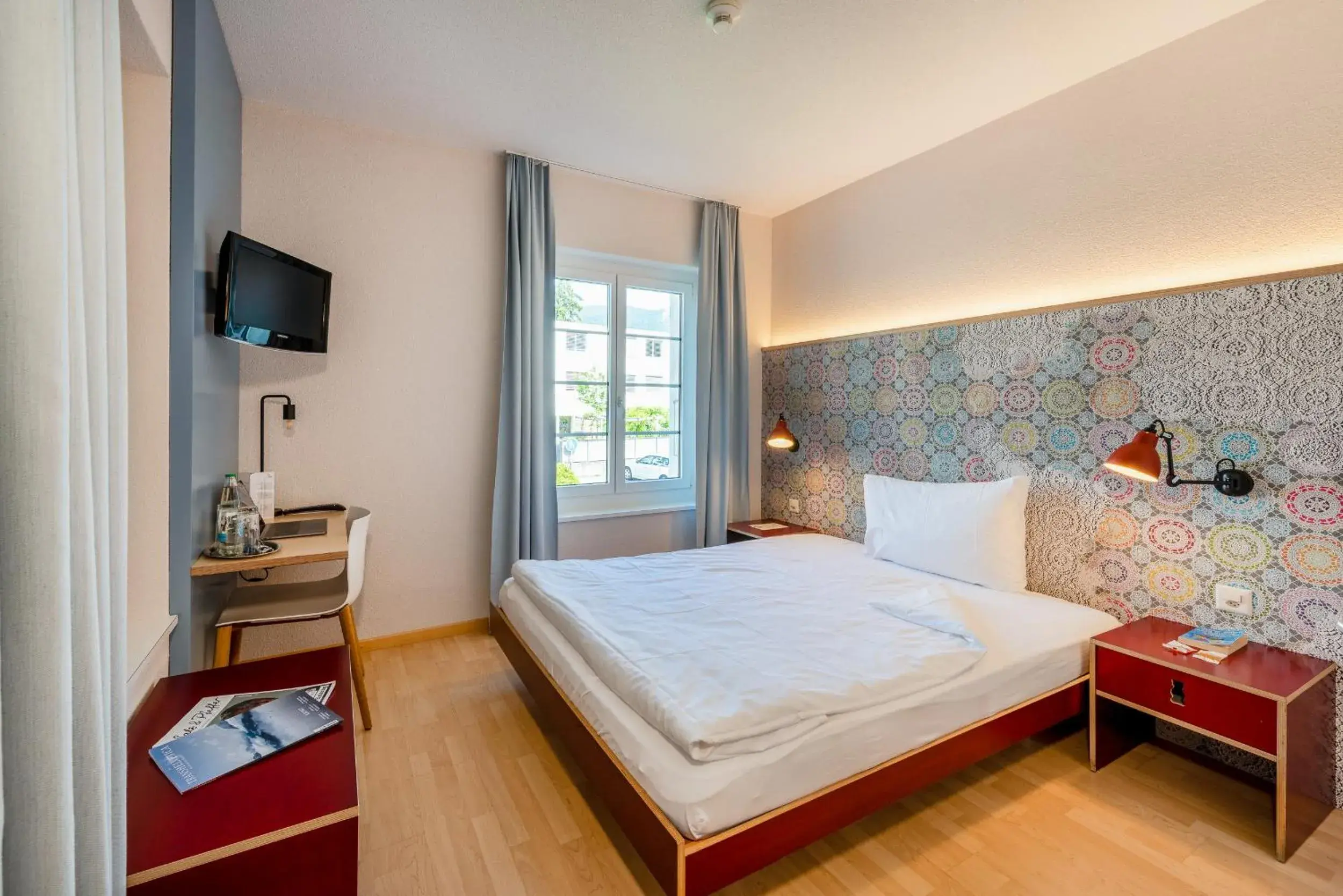 Photo of the whole room, Bed in Bären Self Check-in Hotel Photo of the whole room, Bed in Bären Self Check-in Hotel