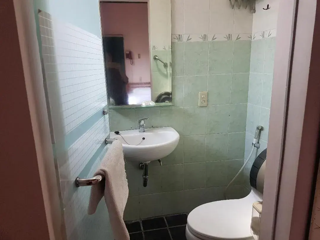 Budget Twin Room - single occupancy in Peye Guesthouse Budget Twin Room - single occupancy in Peye Guesthouse