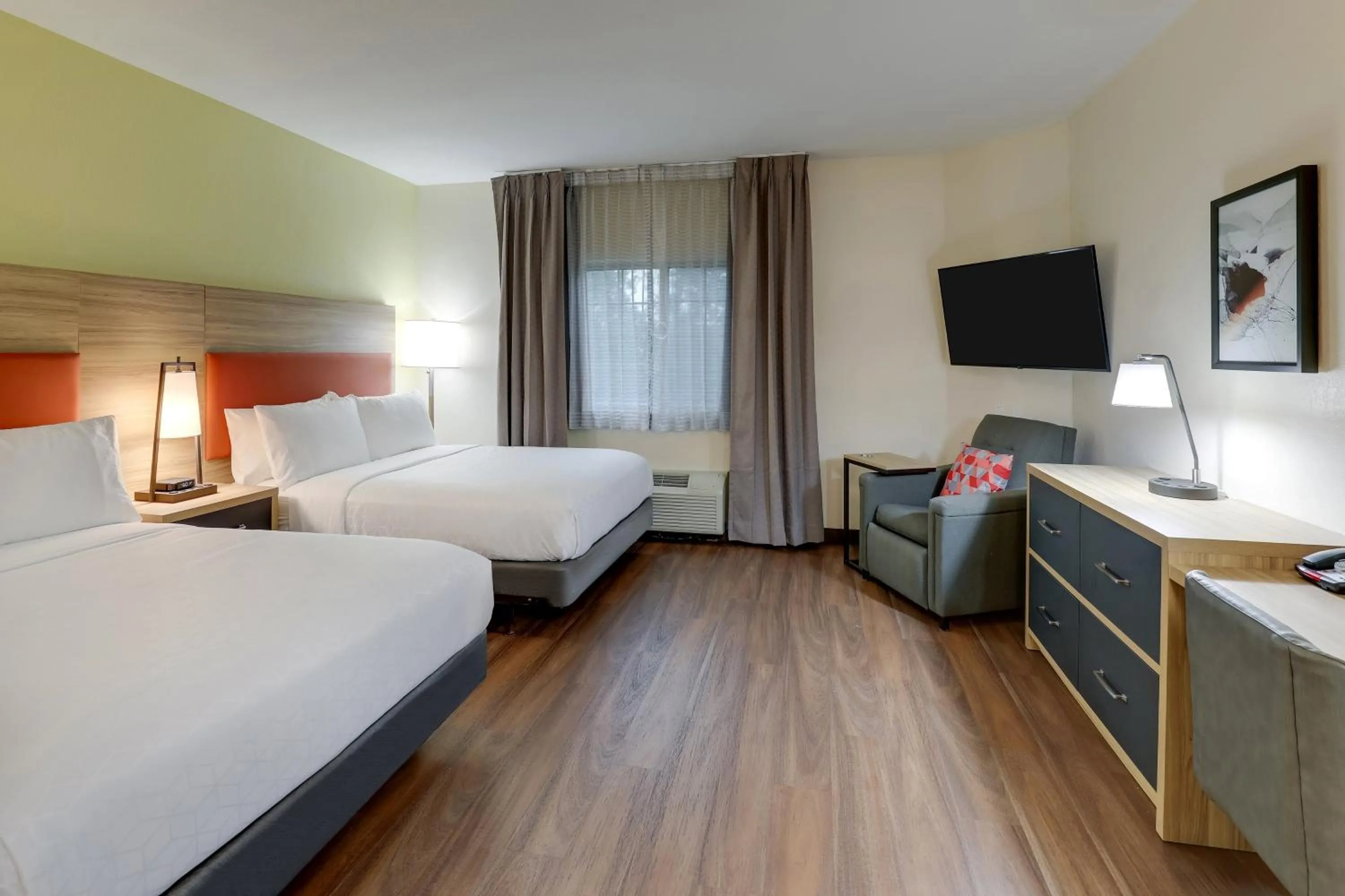 Photo of the whole room, Bed in Candlewood Suites Lexington by IHG