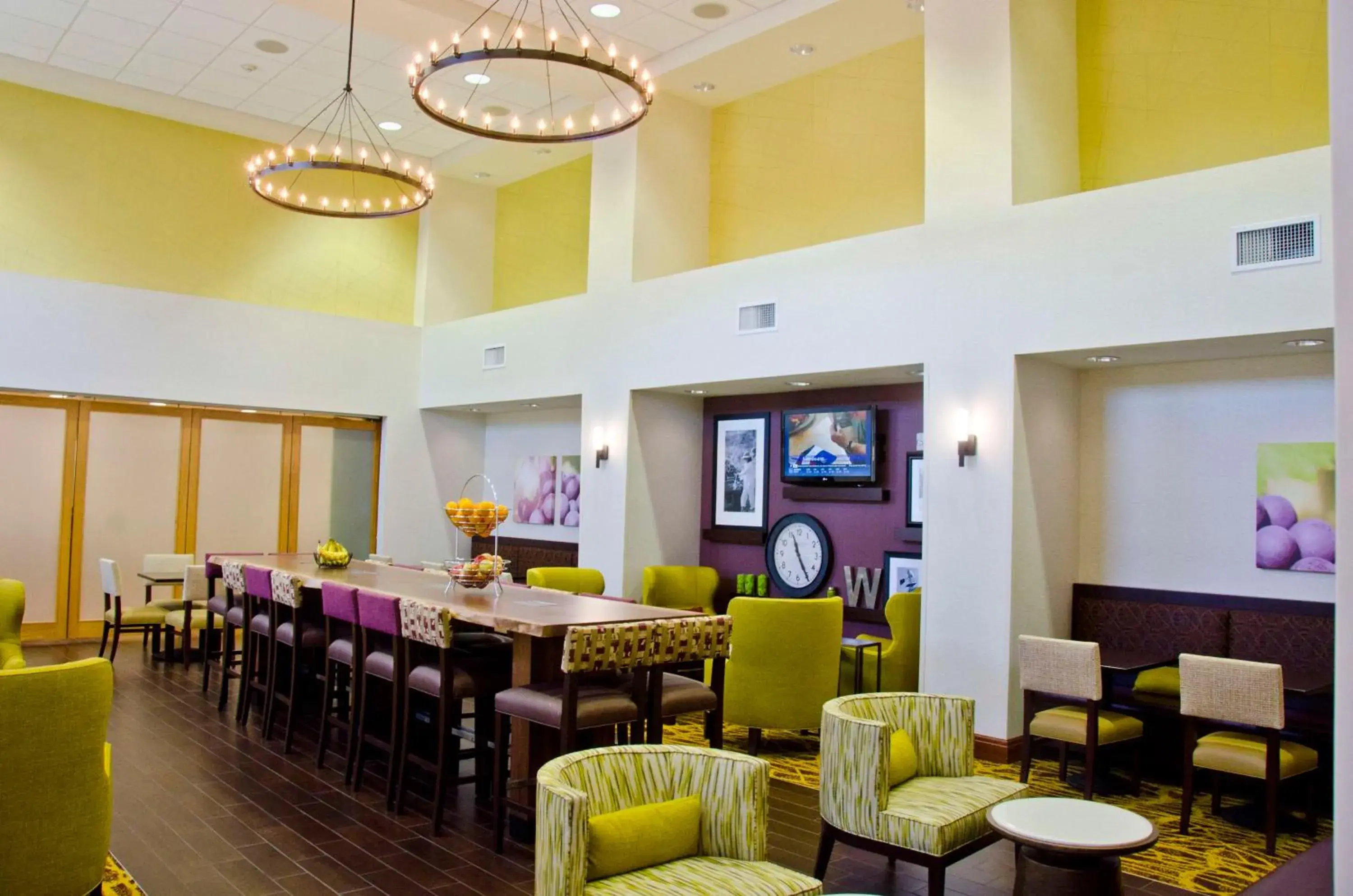 Breakfast in Hampton Inn & Suites by Hilton Walla Walla Breakfast in Hampton Inn & Suites by Hilton Walla Walla