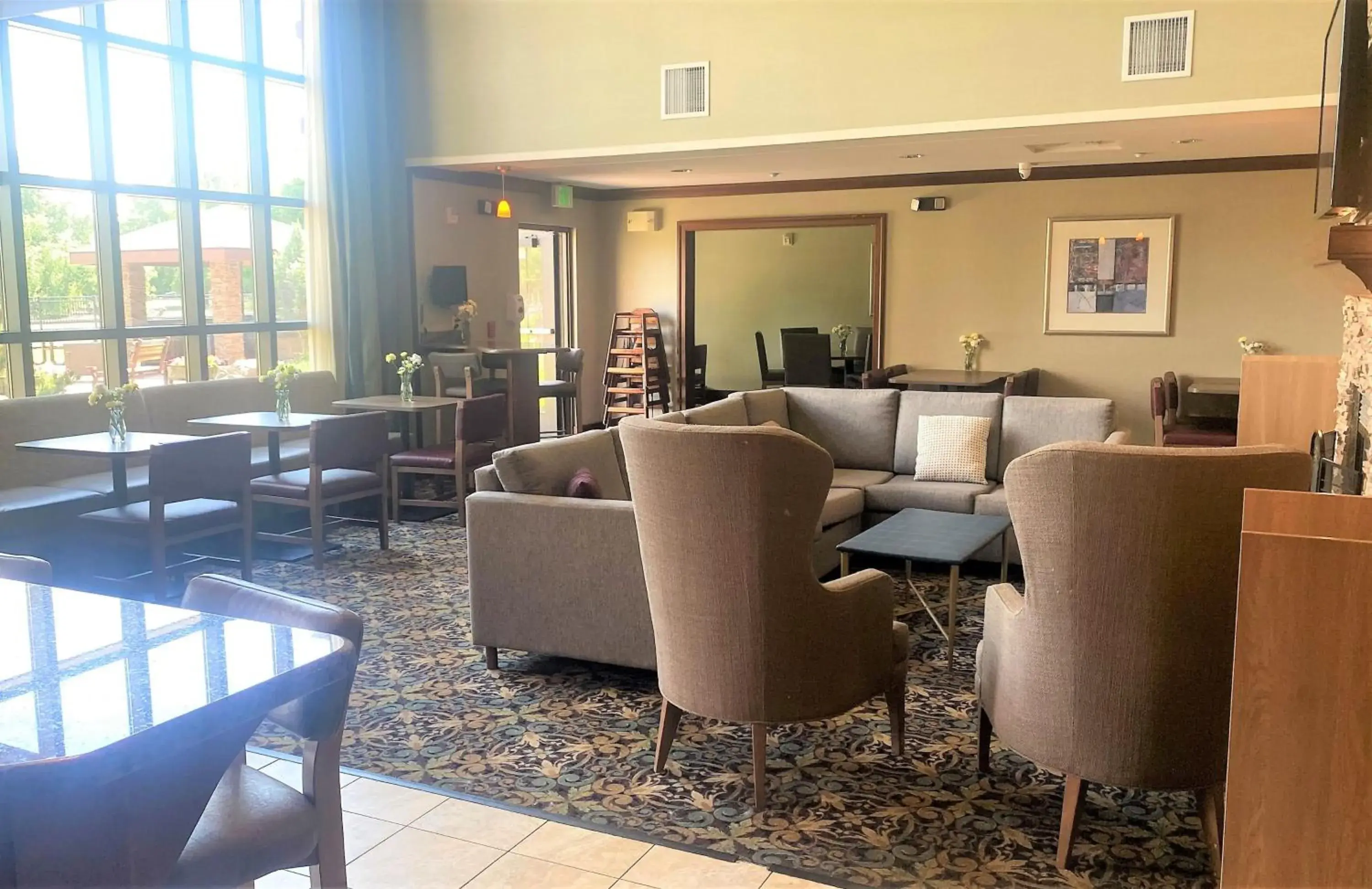Restaurant/places to eat in Staybridge Suites Great Falls by IHG Restaurant/places to eat in Staybridge Suites Great Falls by IHG
