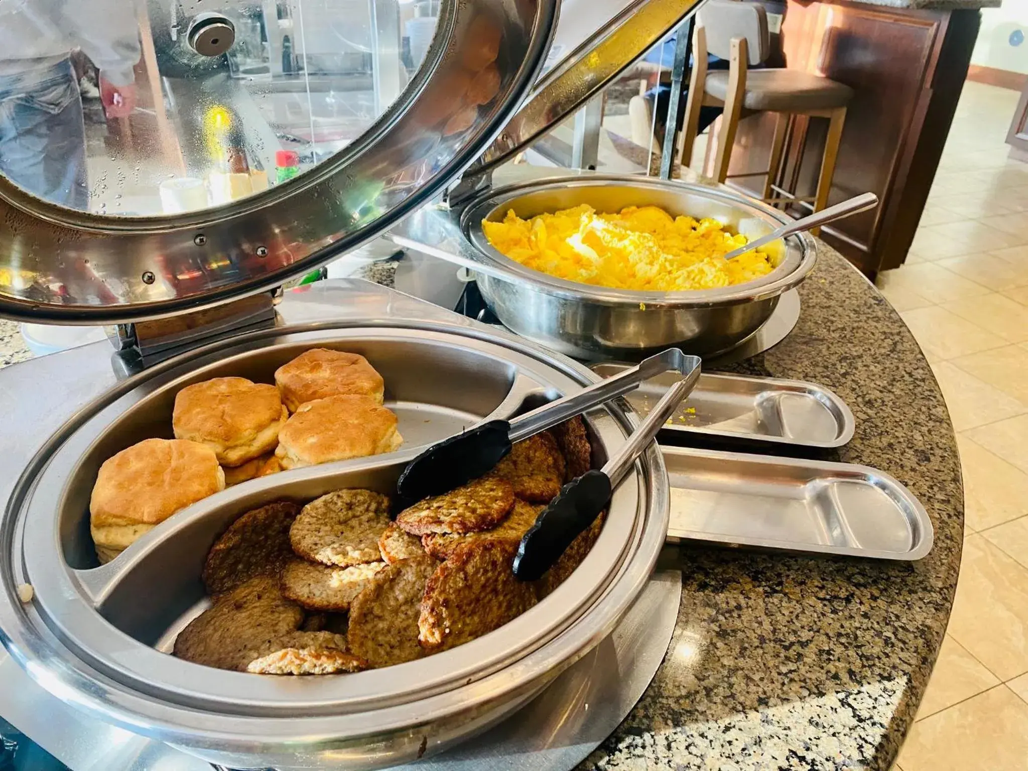 Breakfast in Staybridge Suites Great Falls by IHG Breakfast in Staybridge Suites Great Falls by IHG