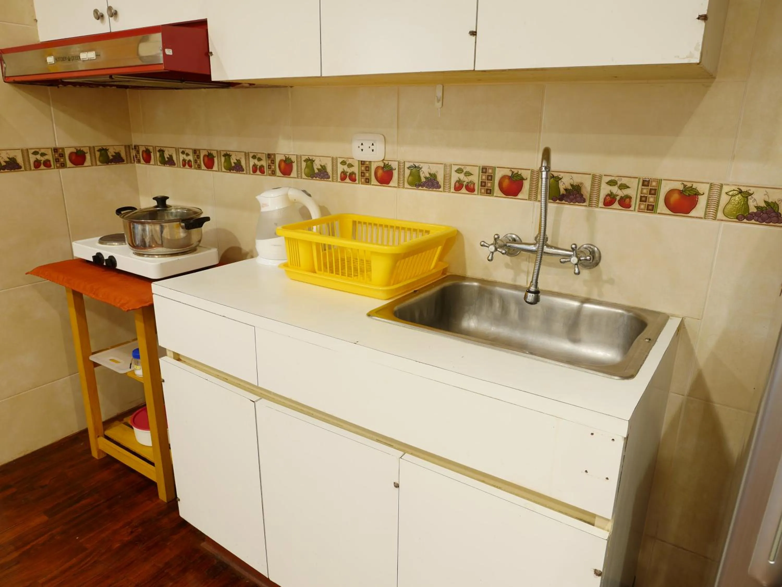 Kitchen or kitchenette in Suite Service Apart Hotel