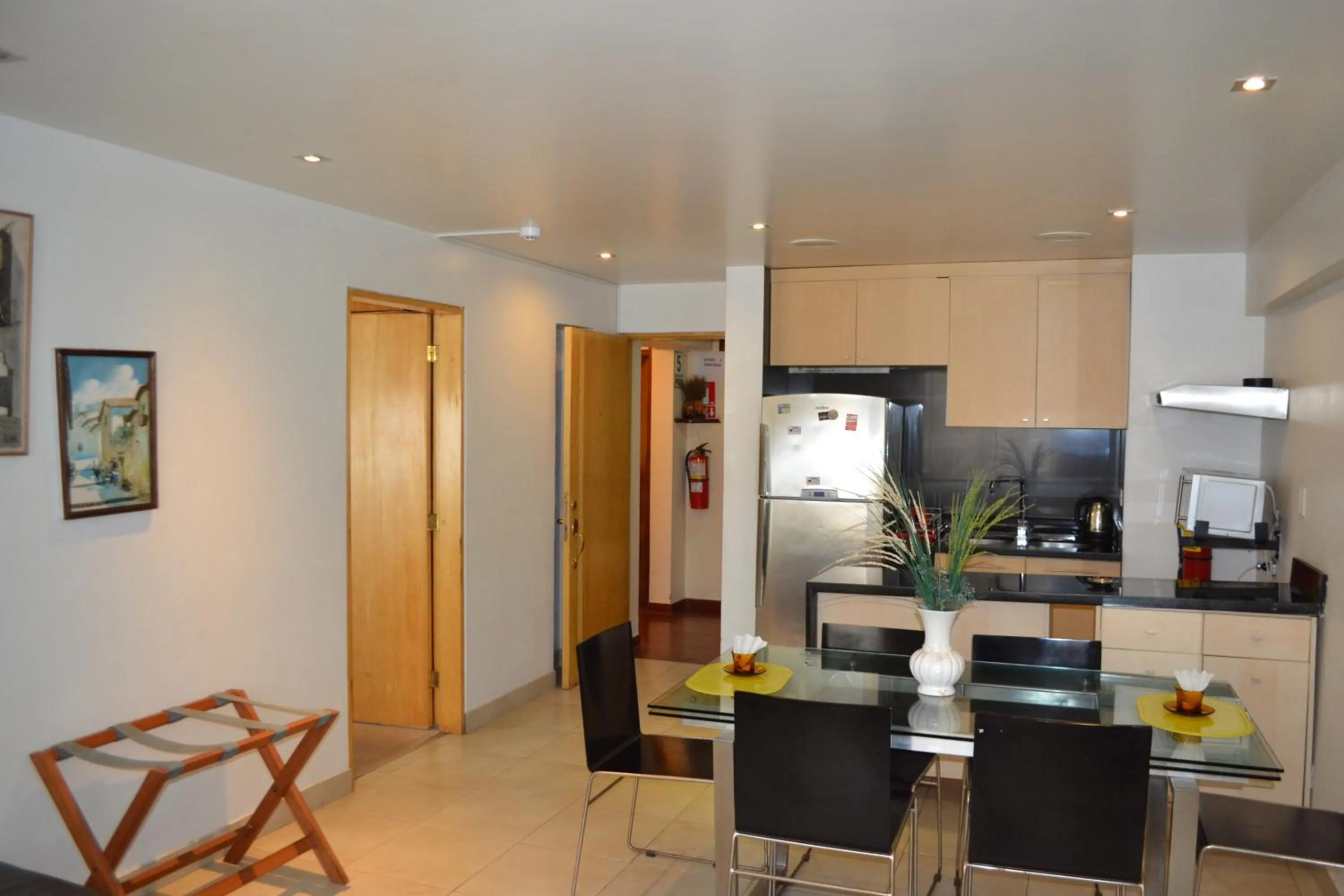 Kitchen or kitchenette in Suite Service Apart Hotel