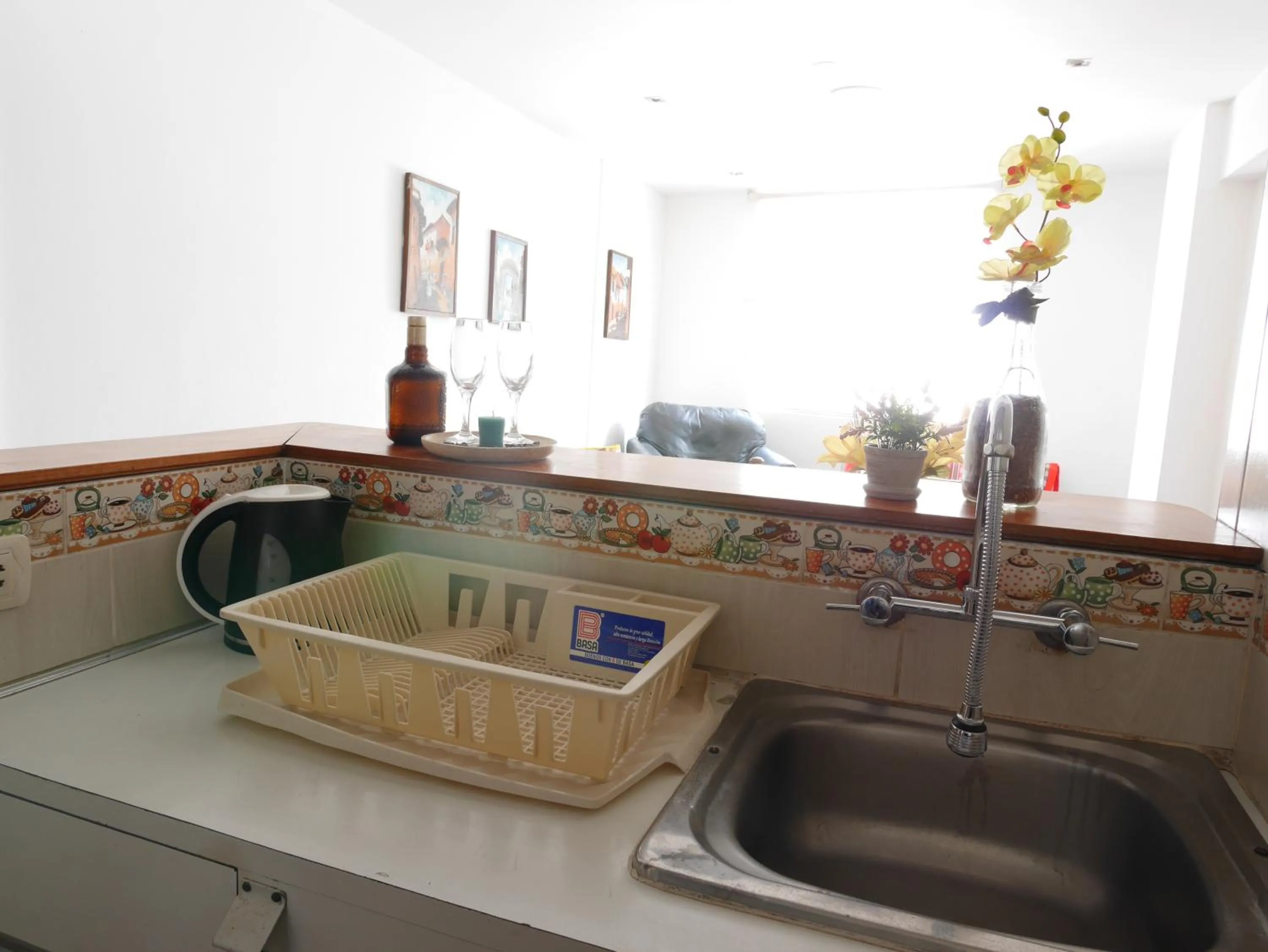 Coffee/tea facilities in Suite Service Apart Hotel