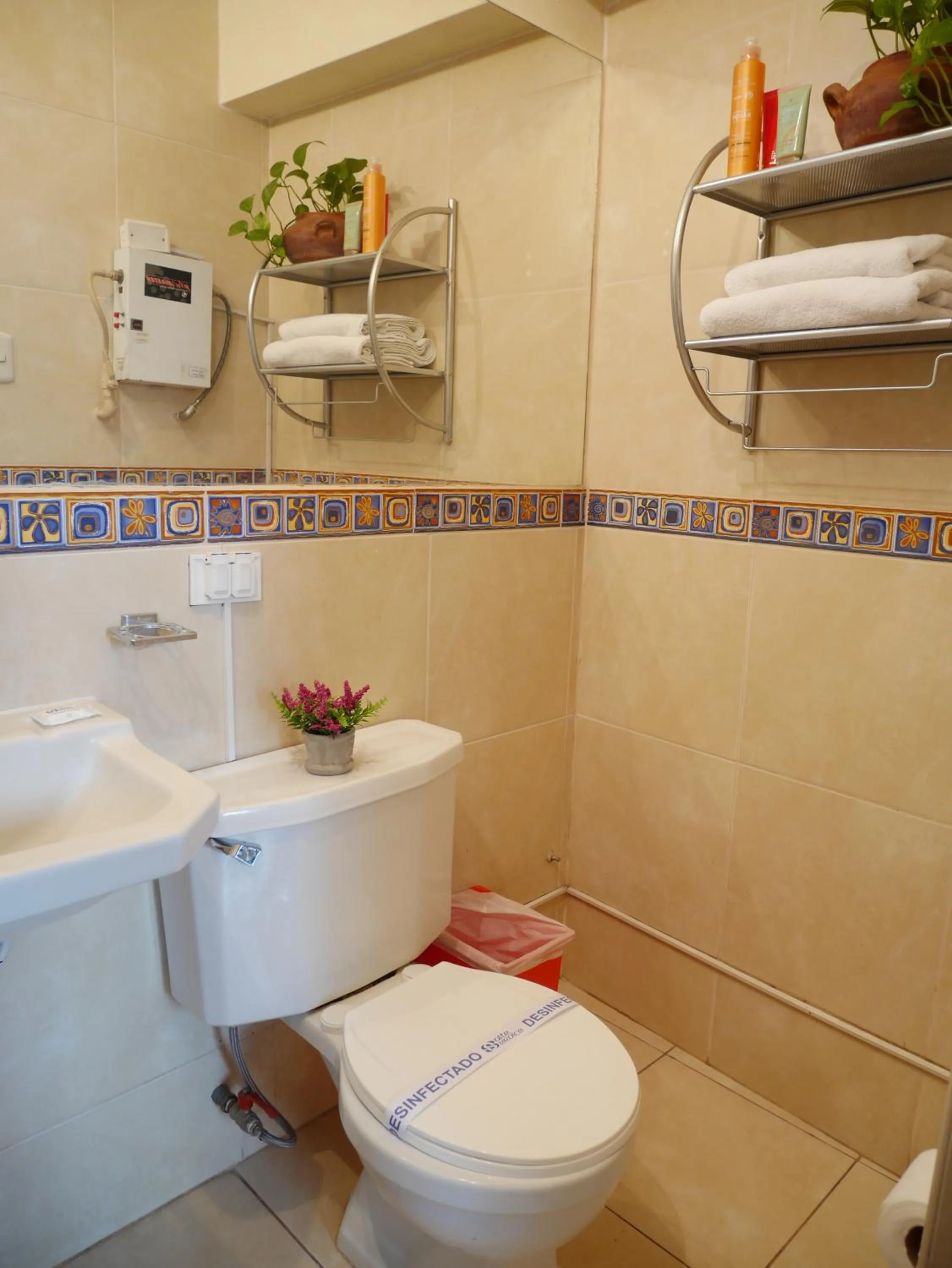 Bathroom in Suite Service Apart Hotel