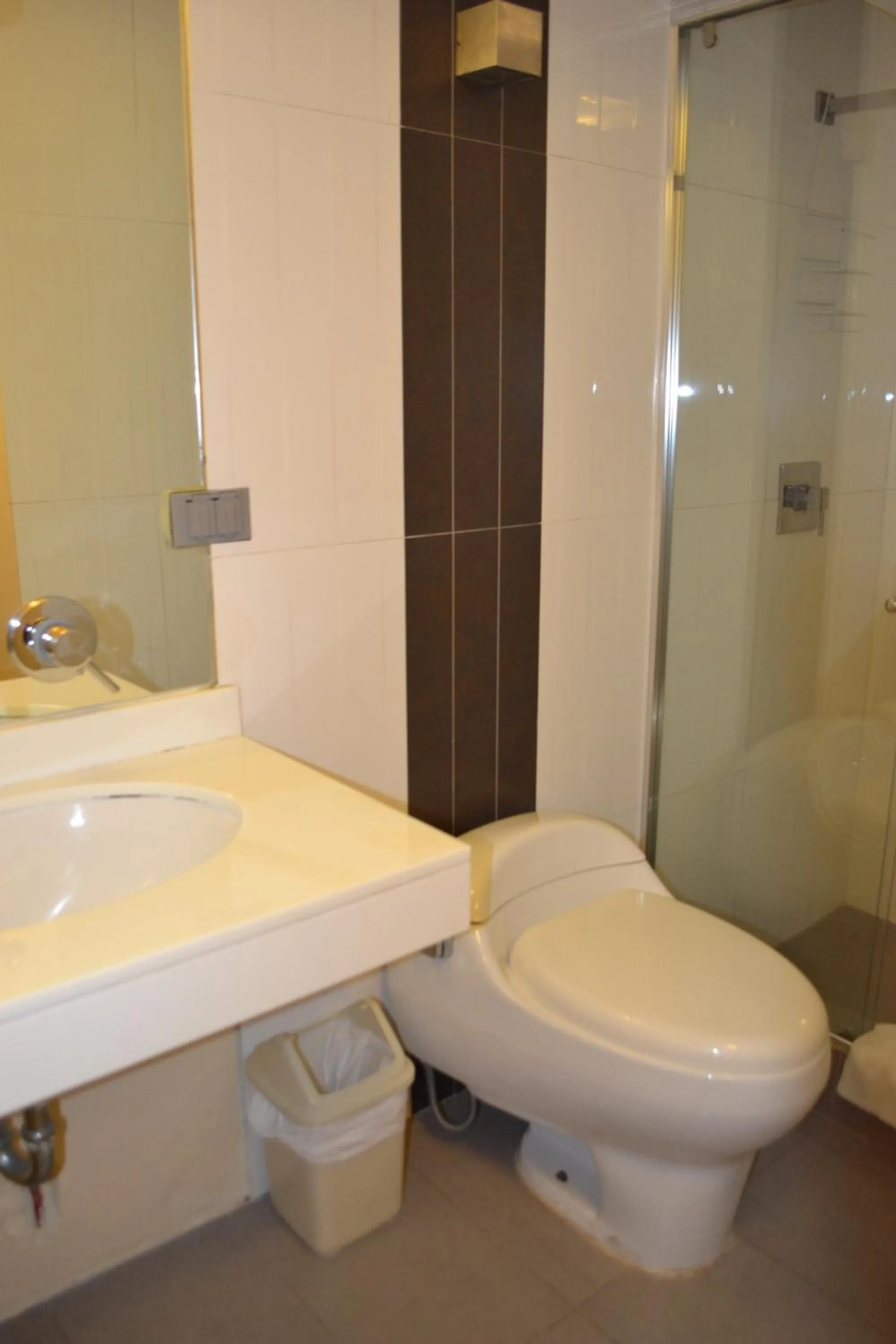 Bathroom in Suite Service Apart Hotel