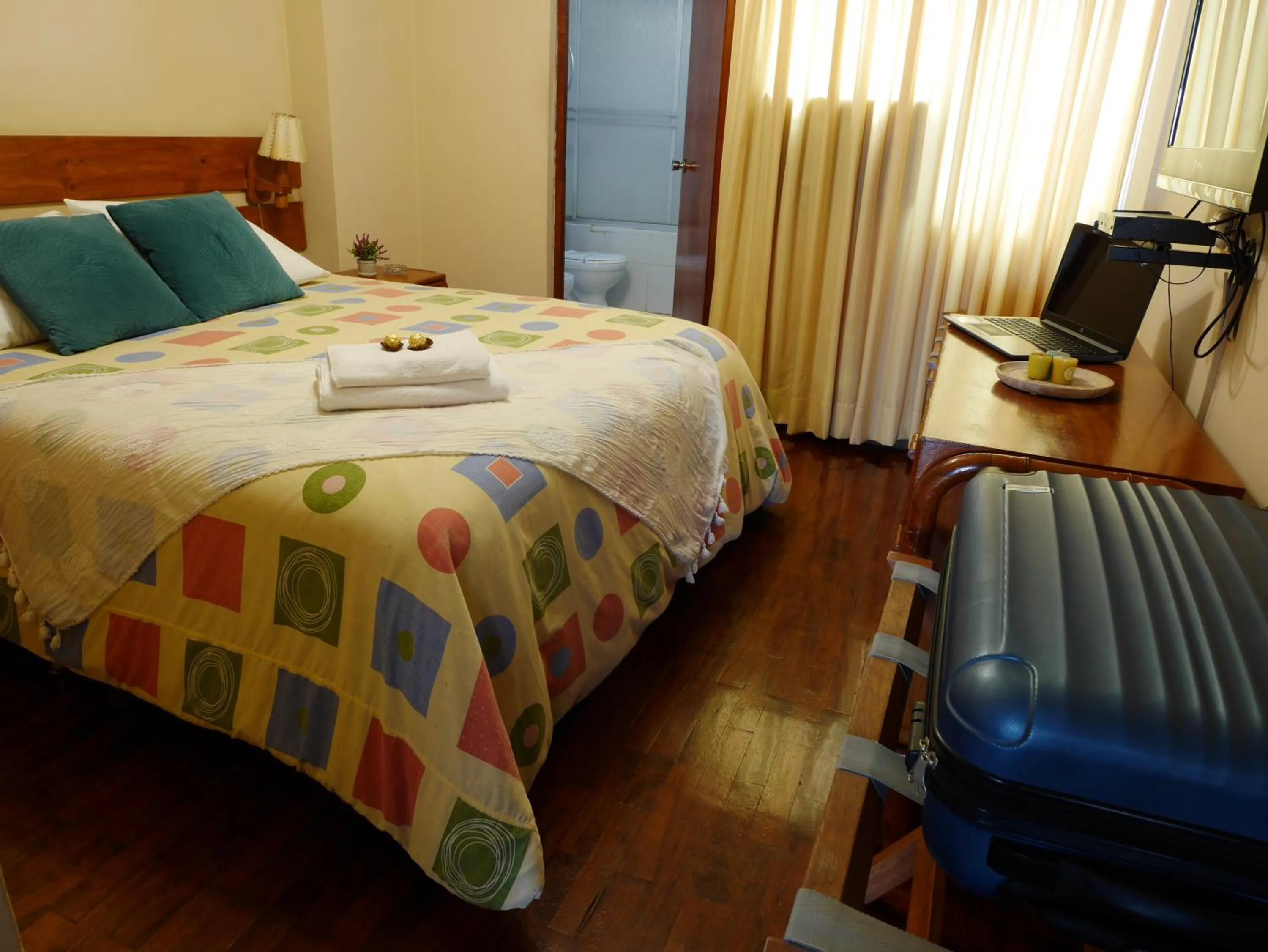 Photo of the whole room, Bed in Suite Service Apart Hotel