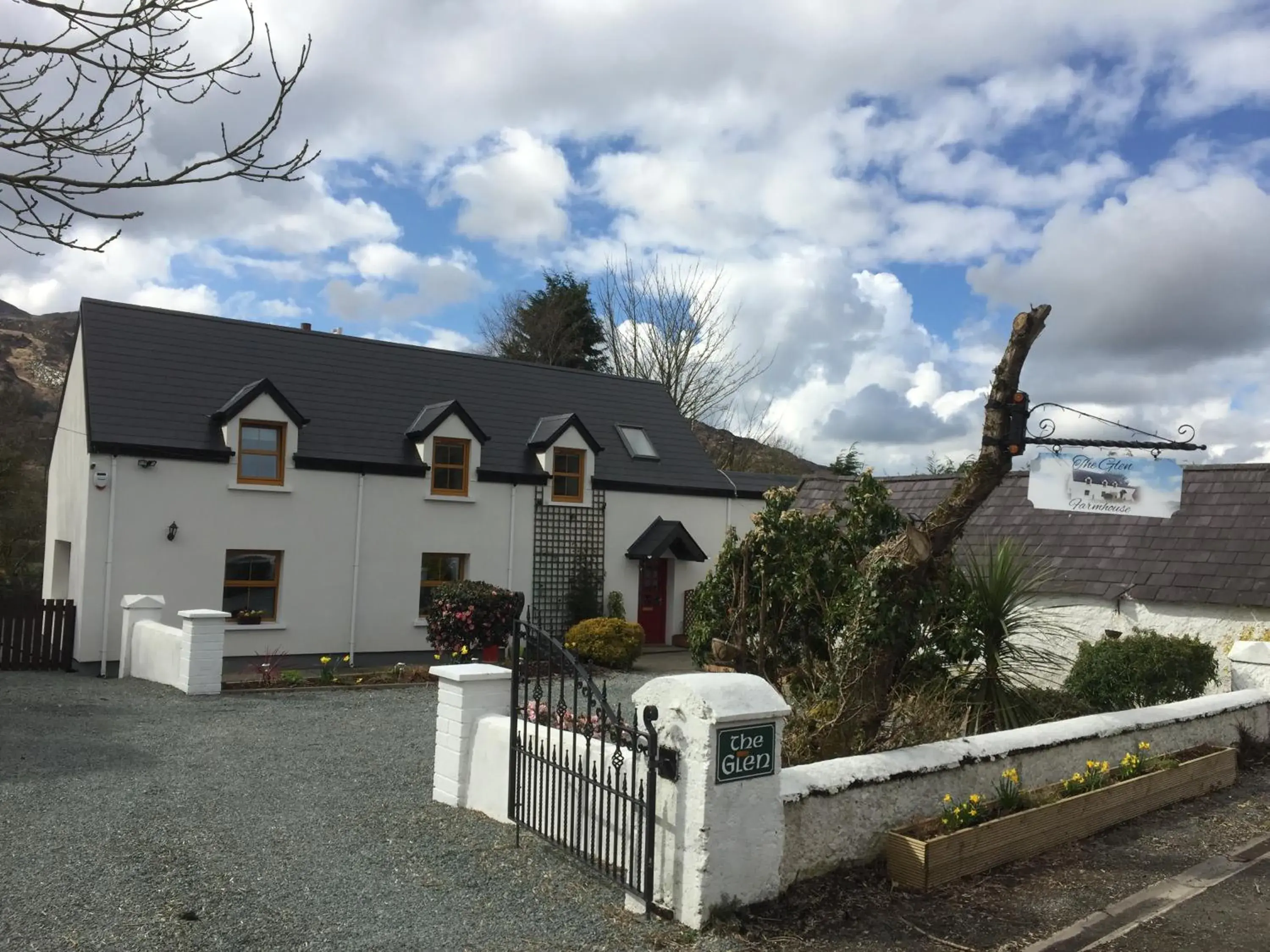 The Glen Farmhouse The Glen Farmhouse