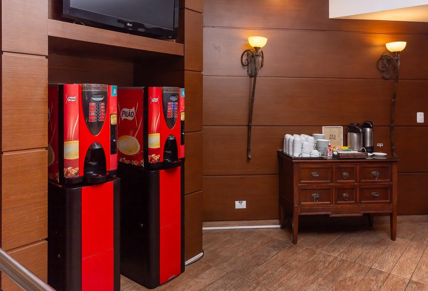 Roochelle Hotel by Nobile