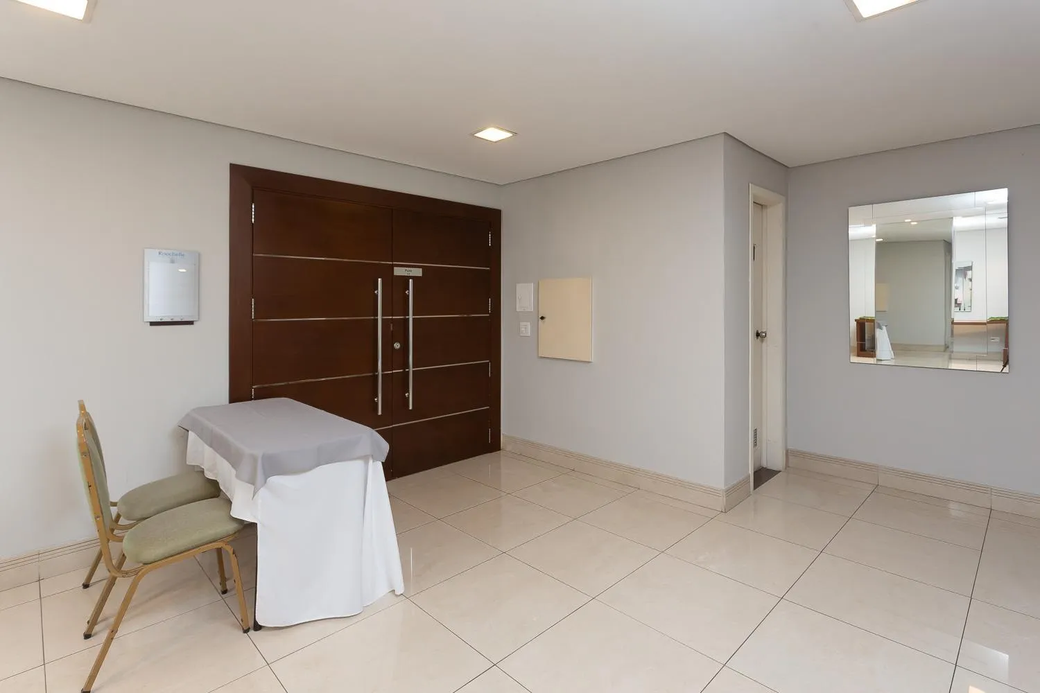 Roochelle Hotel by Nobile