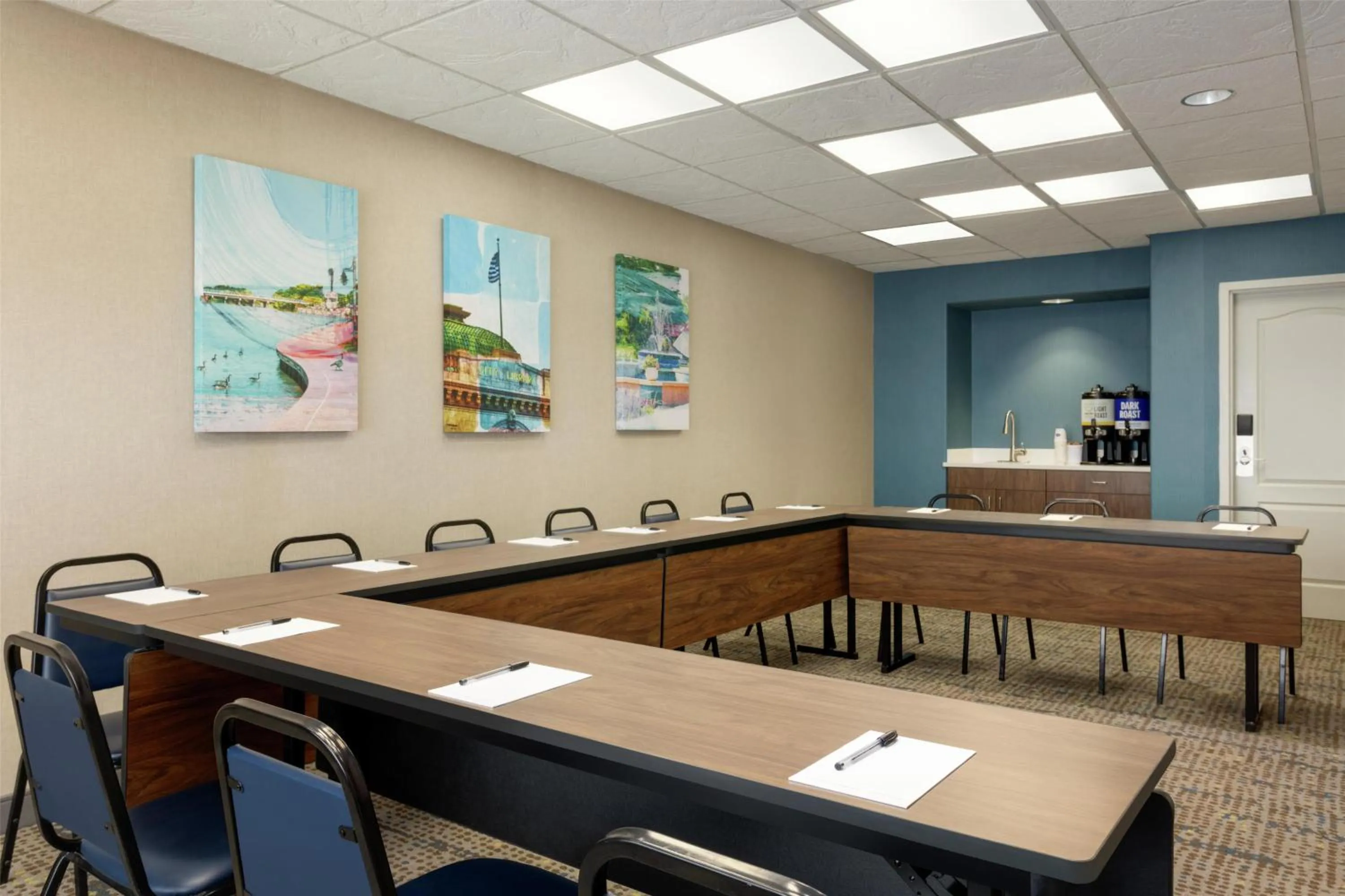 Meeting/conference room in Hampton Inn Derby-Wichita Southeast