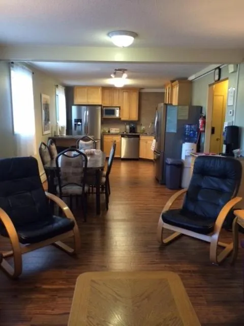 Kitchen or kitchenette in Laura's Lodge
