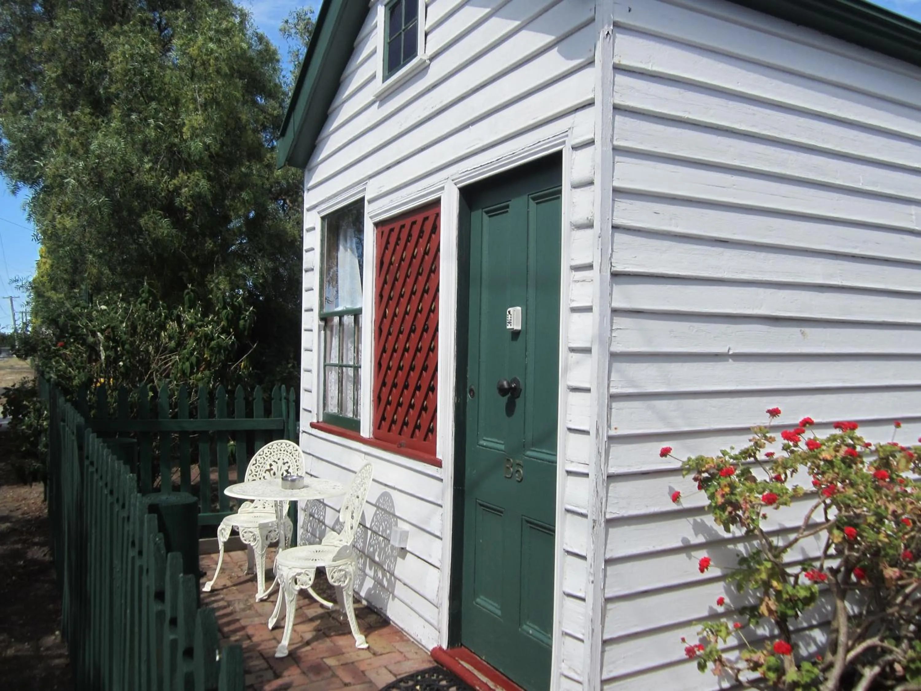Facade/entrance in Sorell Barracks