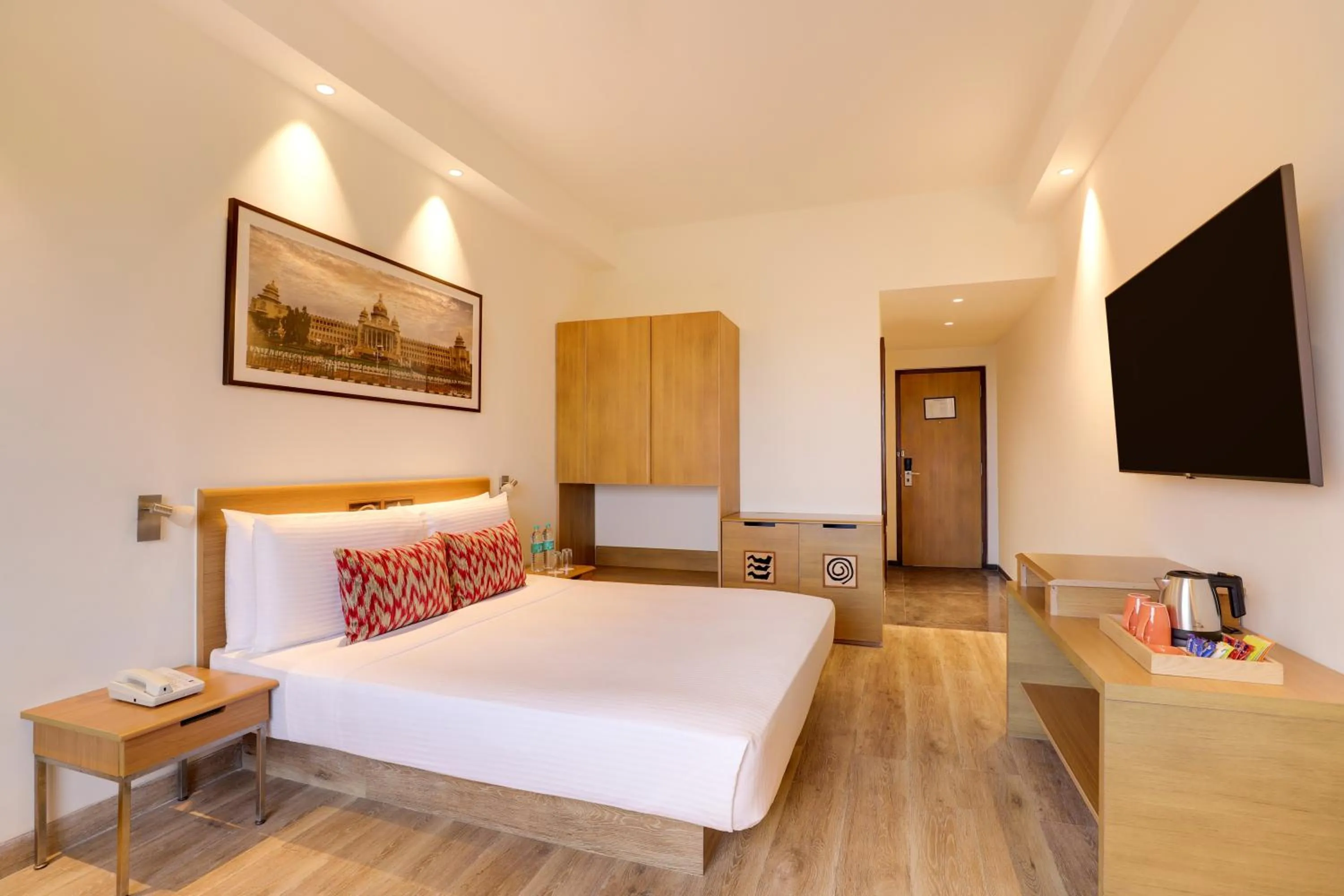 Bedroom, Bed in Lemon Tree Hotel Electronics City