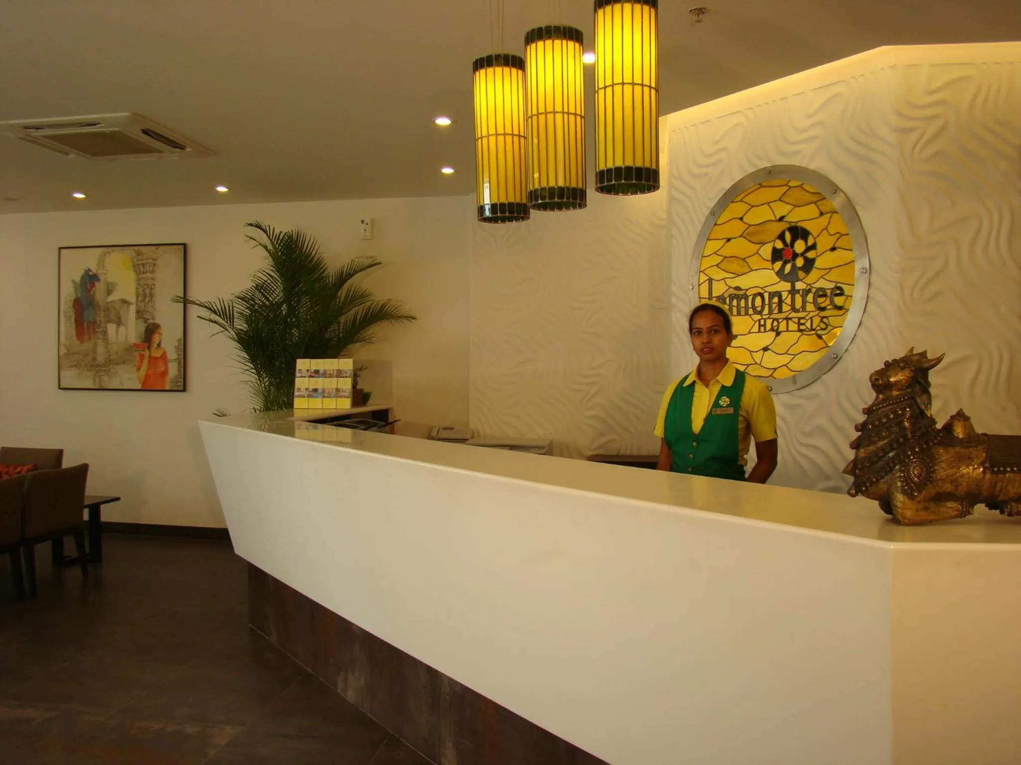 Lobby or reception in Lemon Tree Hotel Chennai