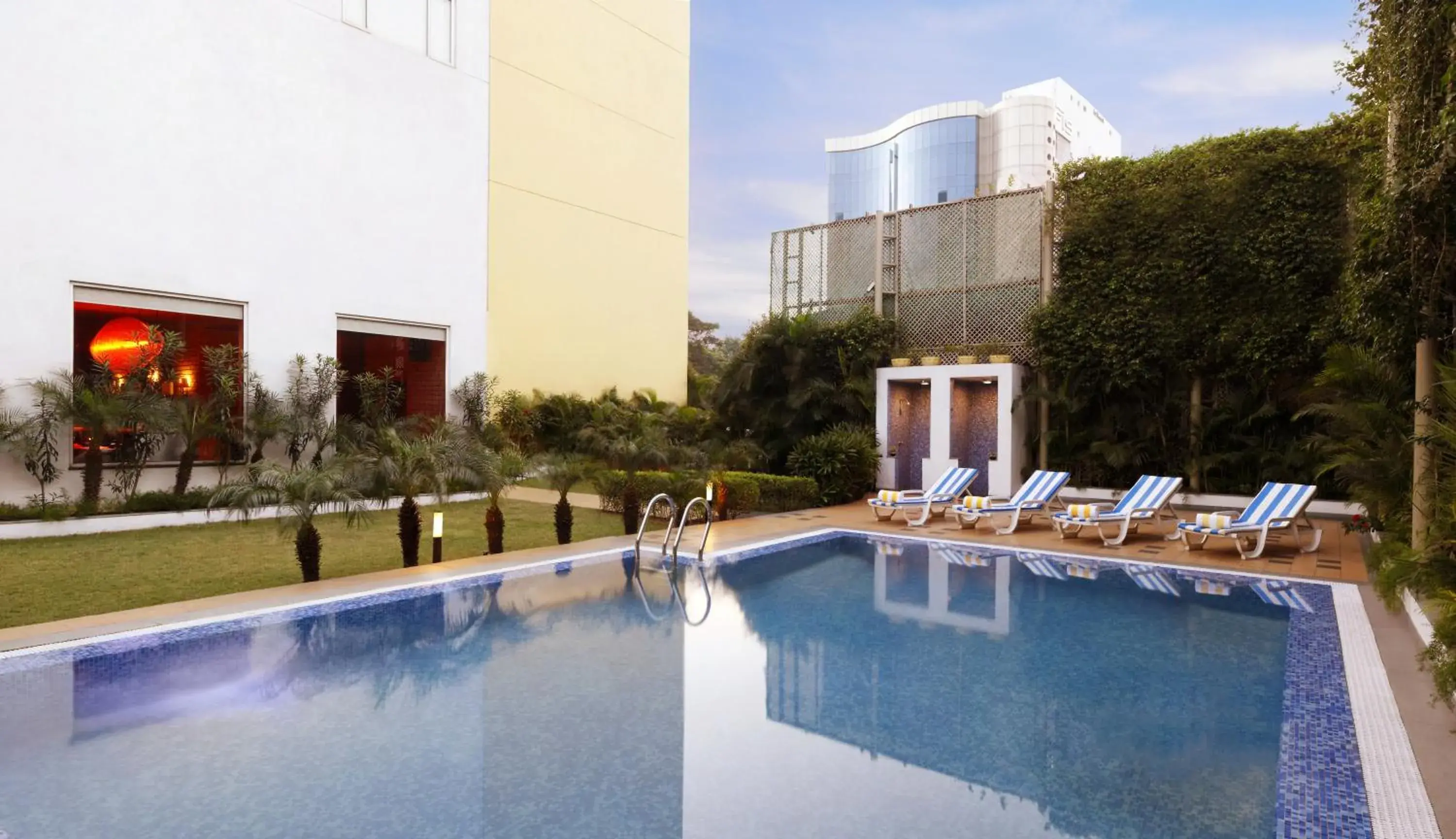 Swimming pool in Lemon Tree Hotel Chennai Swimming pool in Lemon Tree Hotel Chennai
