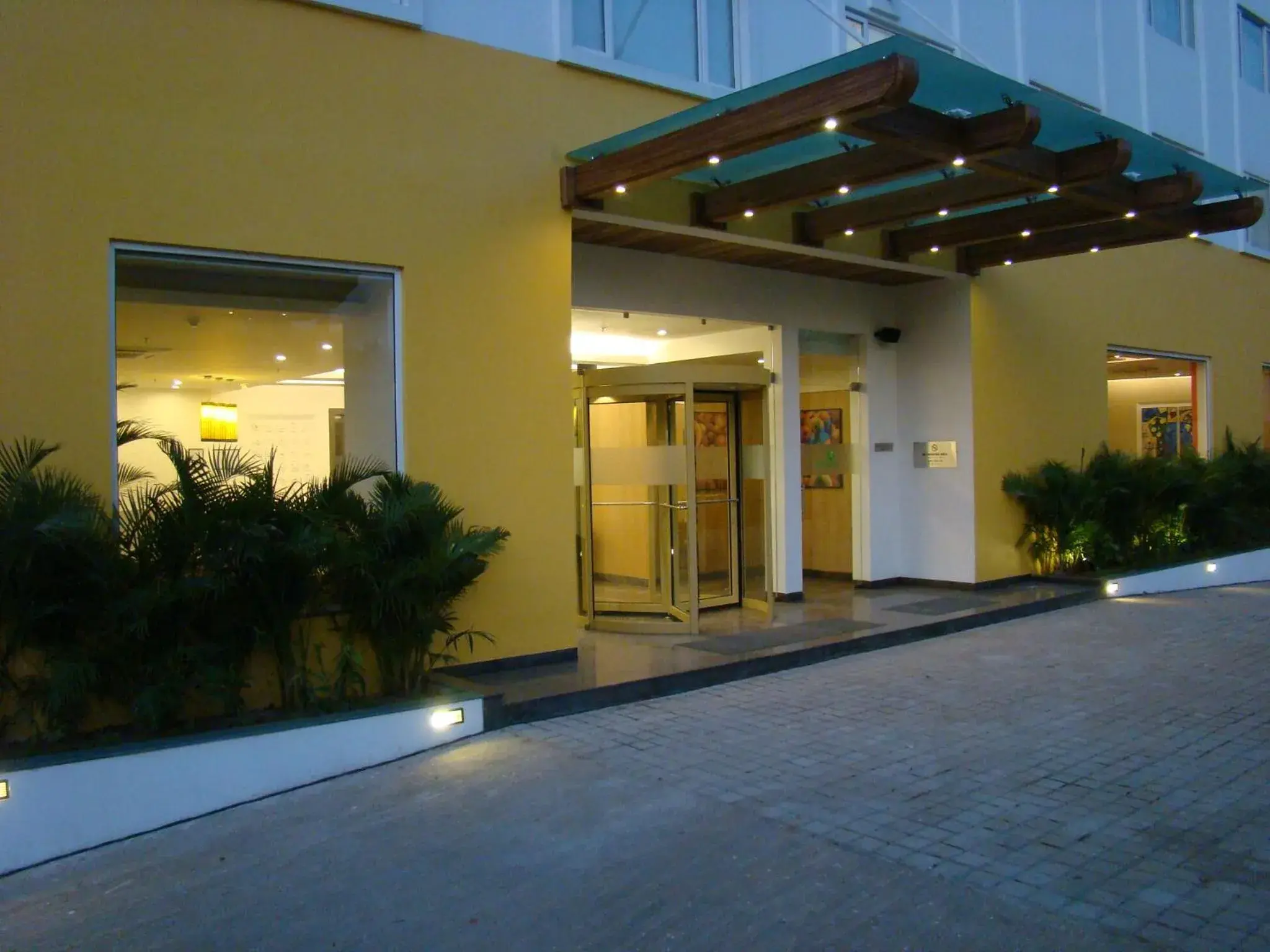 Facade/entrance in Lemon Tree Hotel Chennai Facade/entrance in Lemon Tree Hotel Chennai