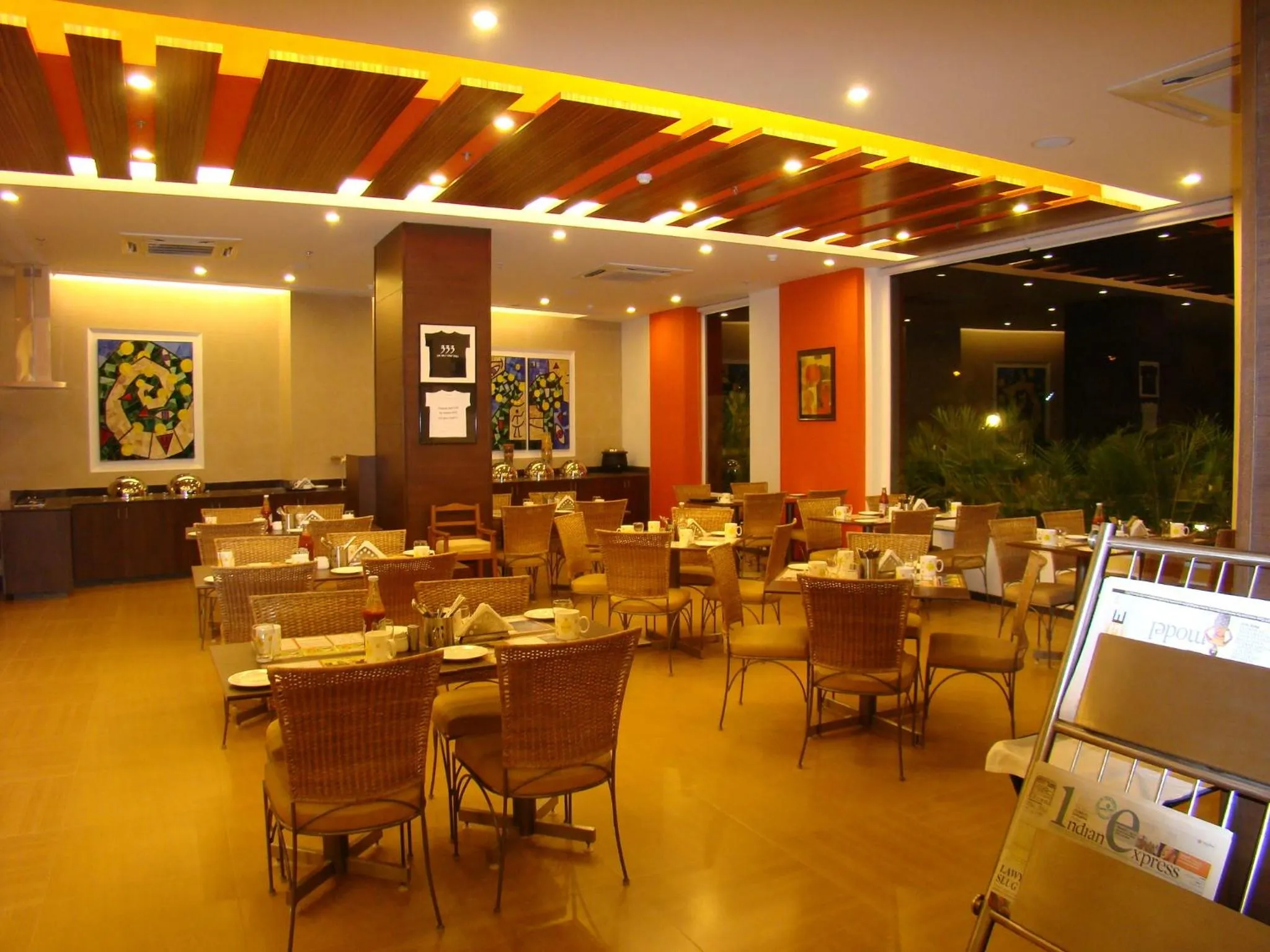 Restaurant/places to eat in Lemon Tree Hotel Chennai