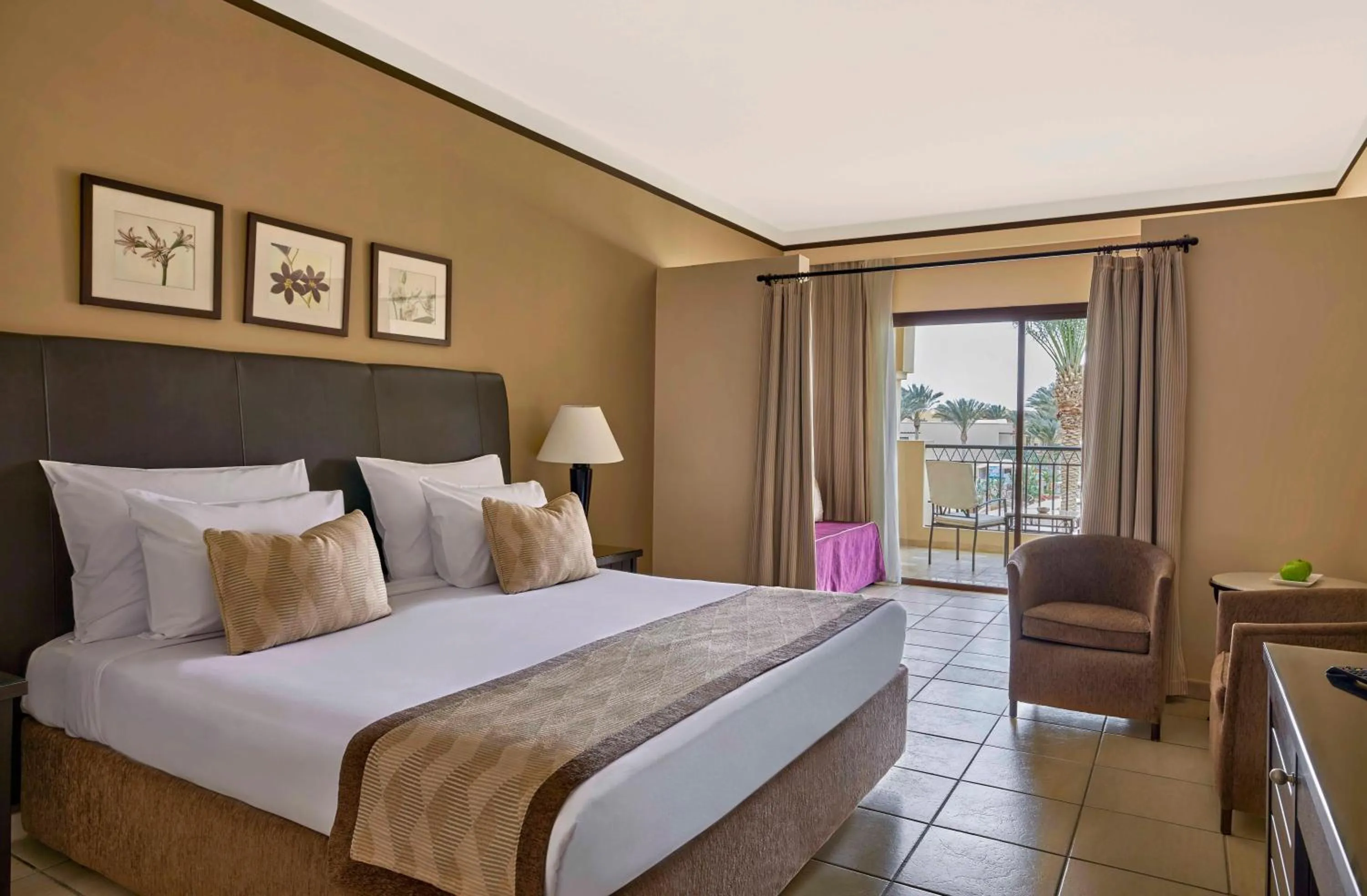 Photo of the whole room, Bed in JAZ Lamaya Resort