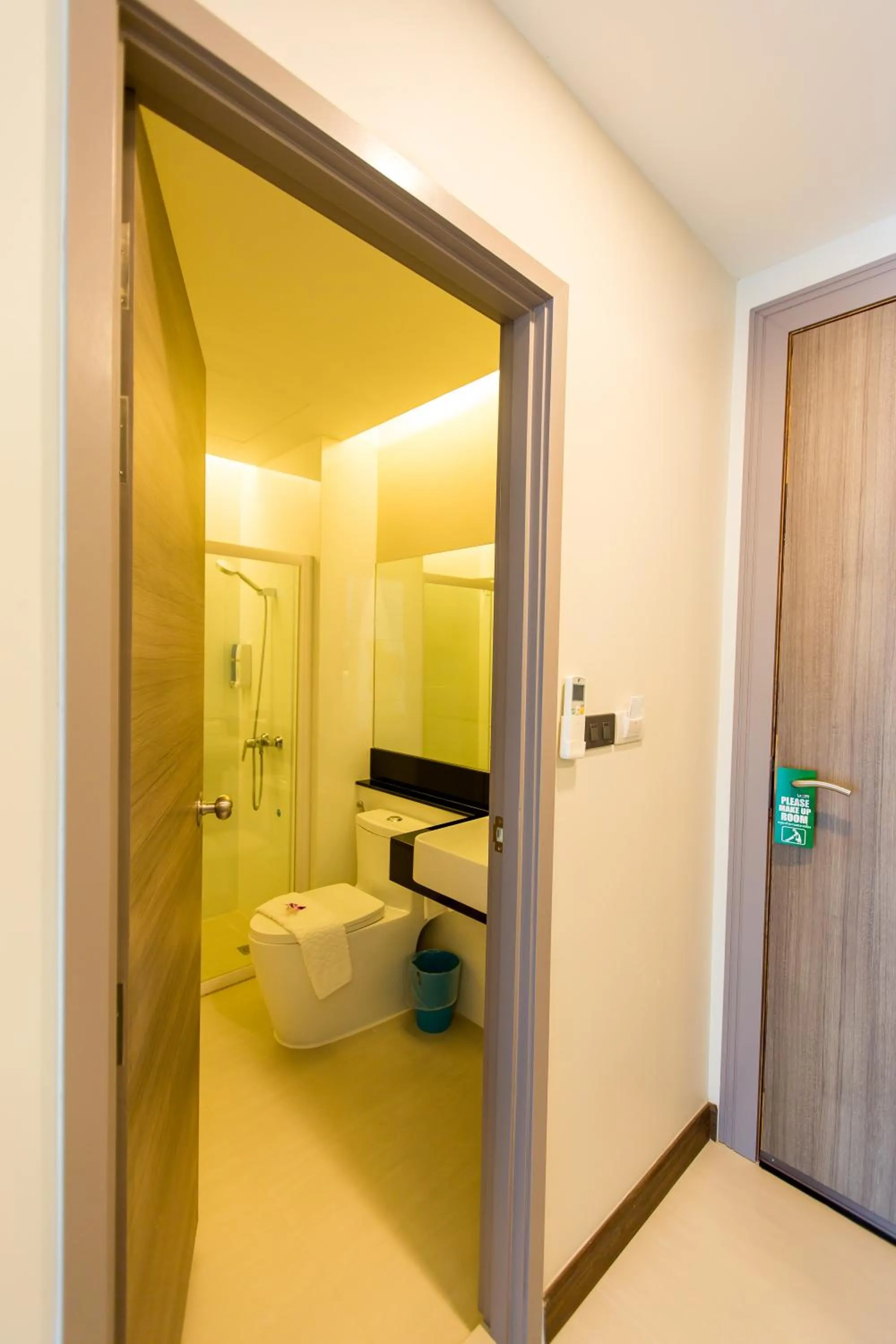 Bathroom in Rung Aroon Hotel By Le Siri