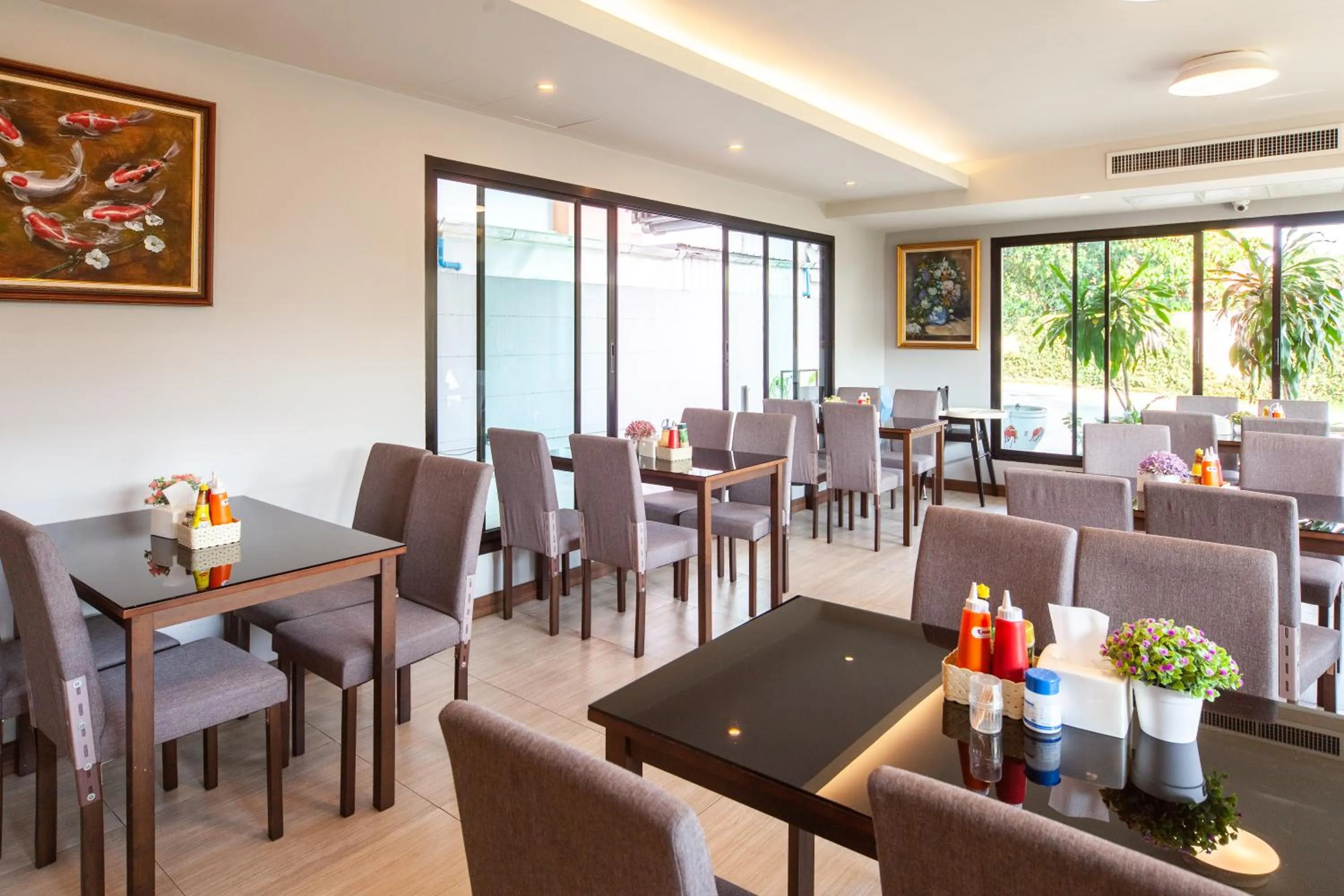 Buffet breakfast in Rung Aroon Hotel By Le Siri