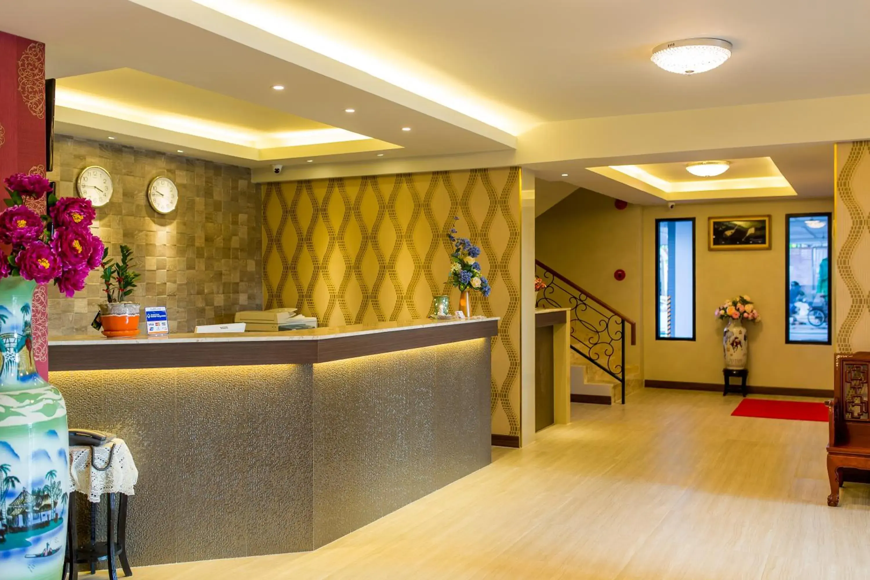 Lobby or reception in Rung Aroon Hotel By Le Siri Lobby or reception in Rung Aroon Hotel By Le Siri