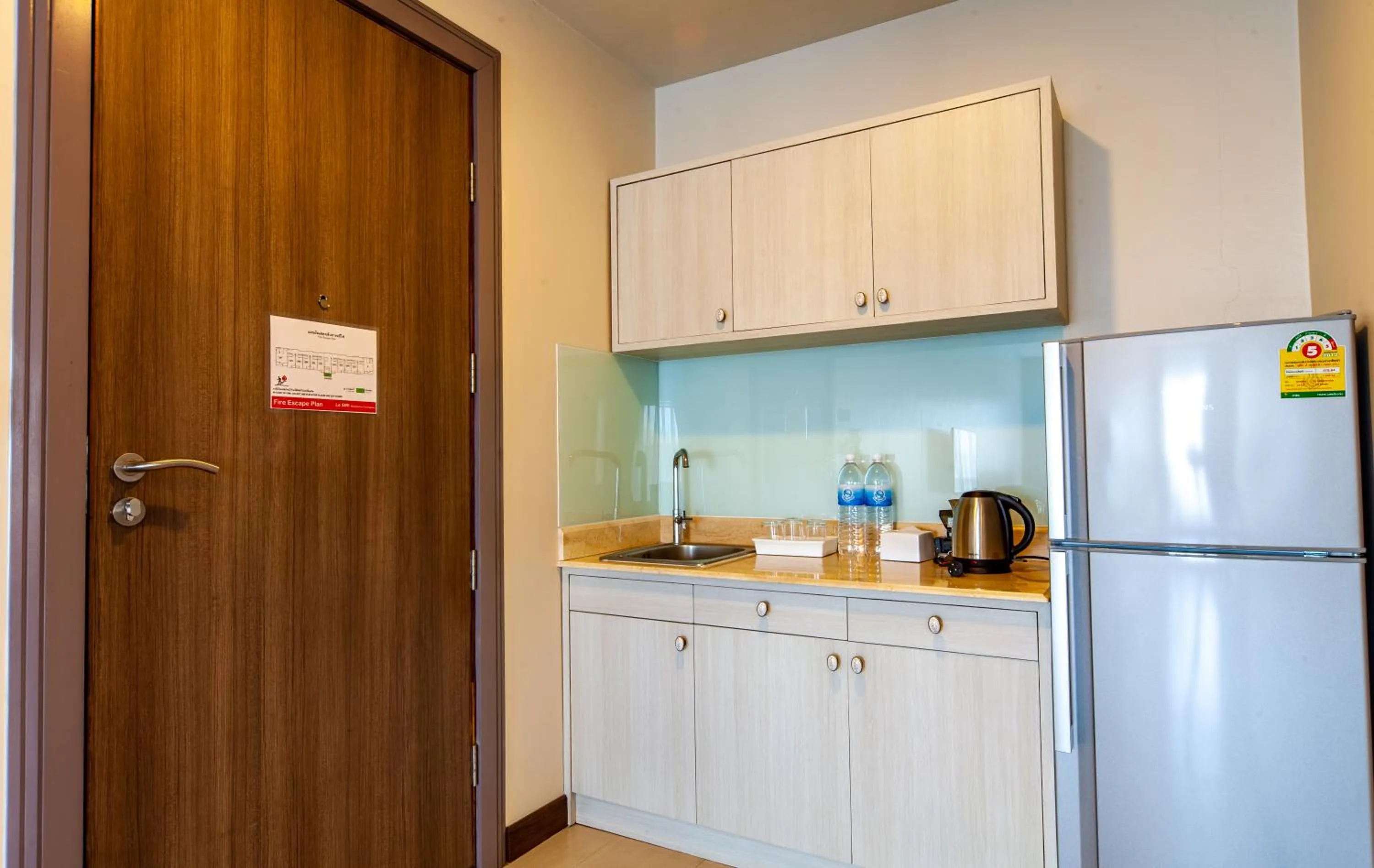 Kitchen or kitchenette in Rung Aroon Hotel By Le Siri