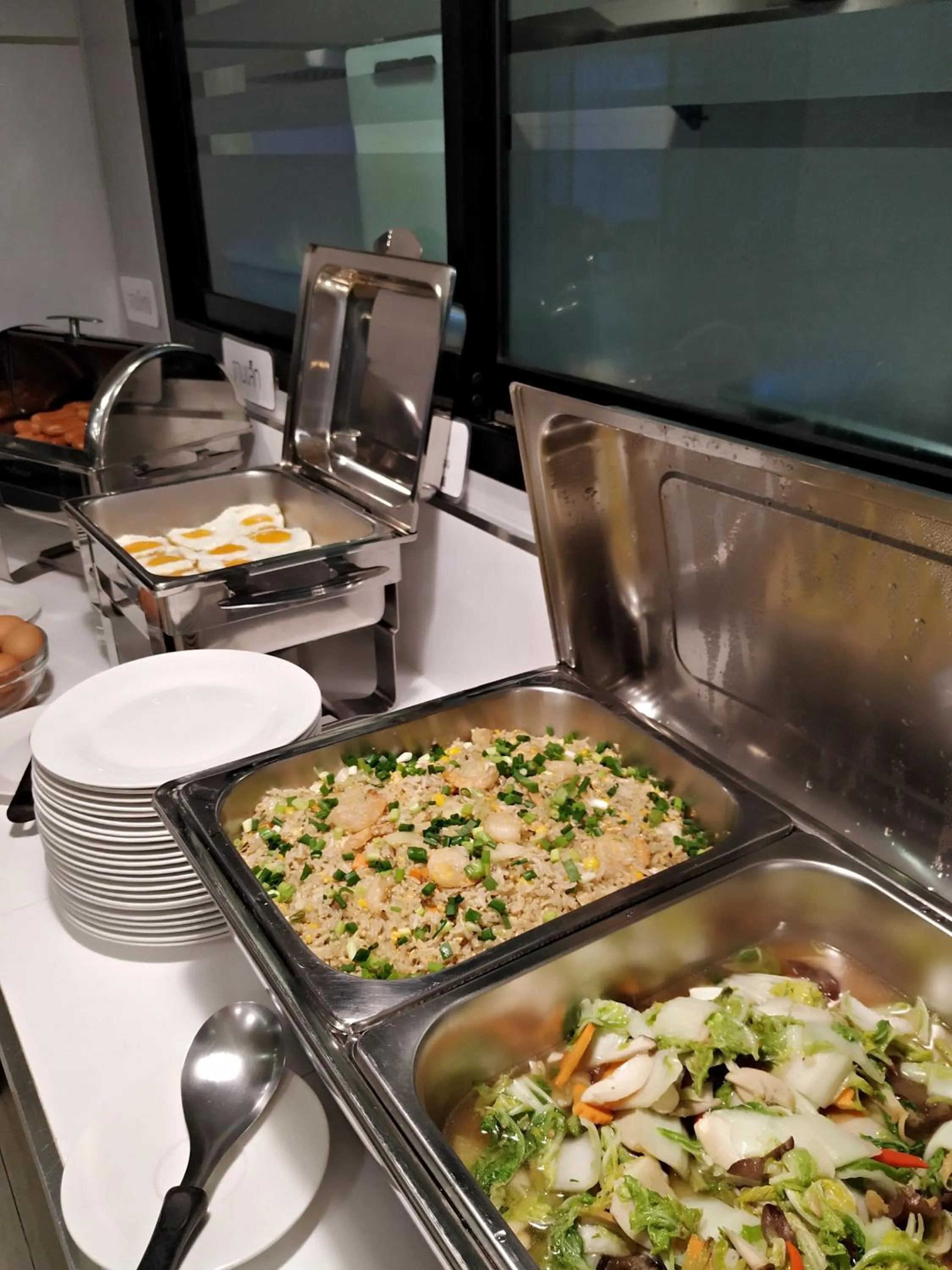 Breakfast in Rung Aroon Hotel By Le Siri