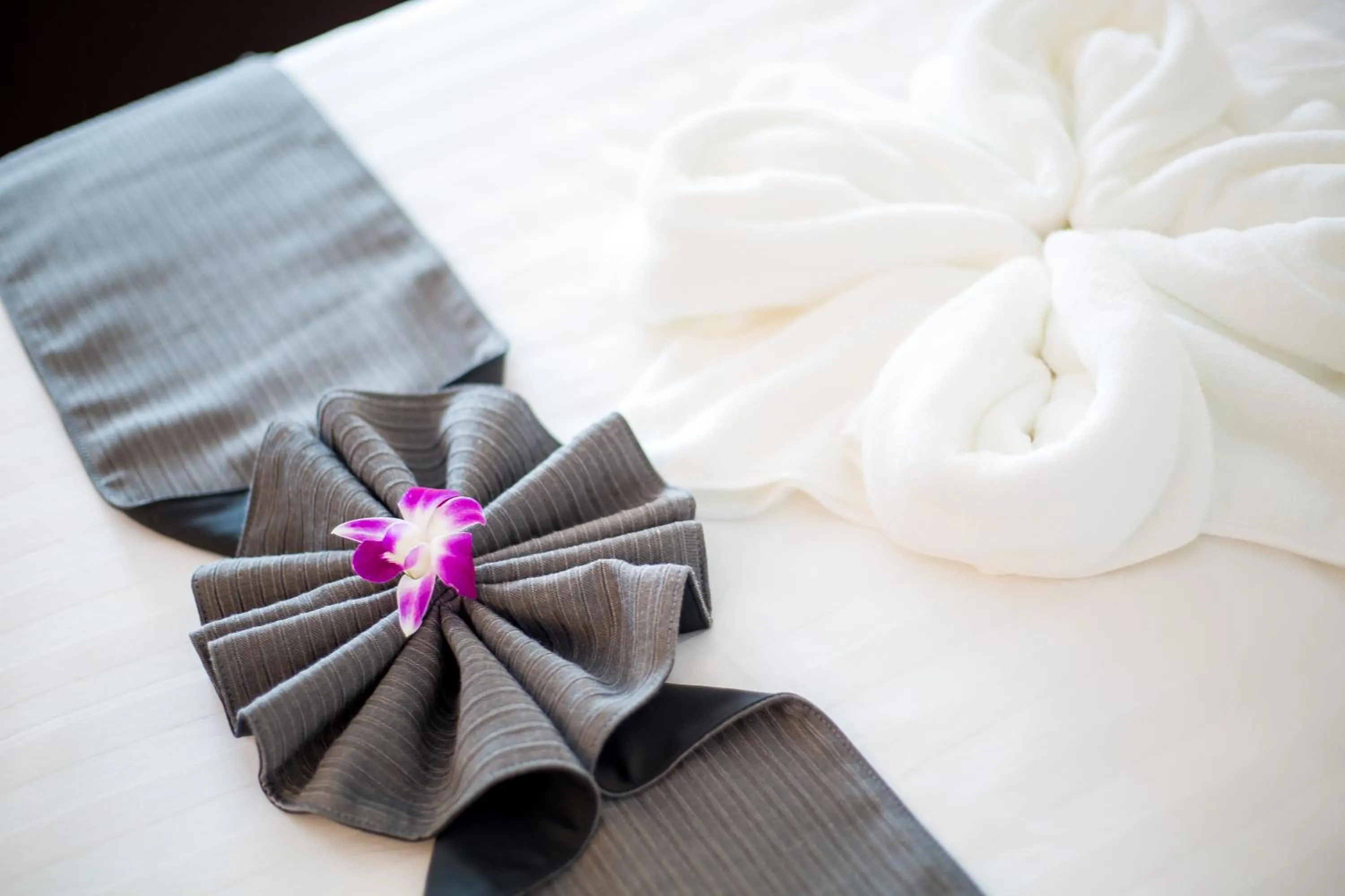 Decorative detail, Bed in Rung Aroon Hotel By Le Siri