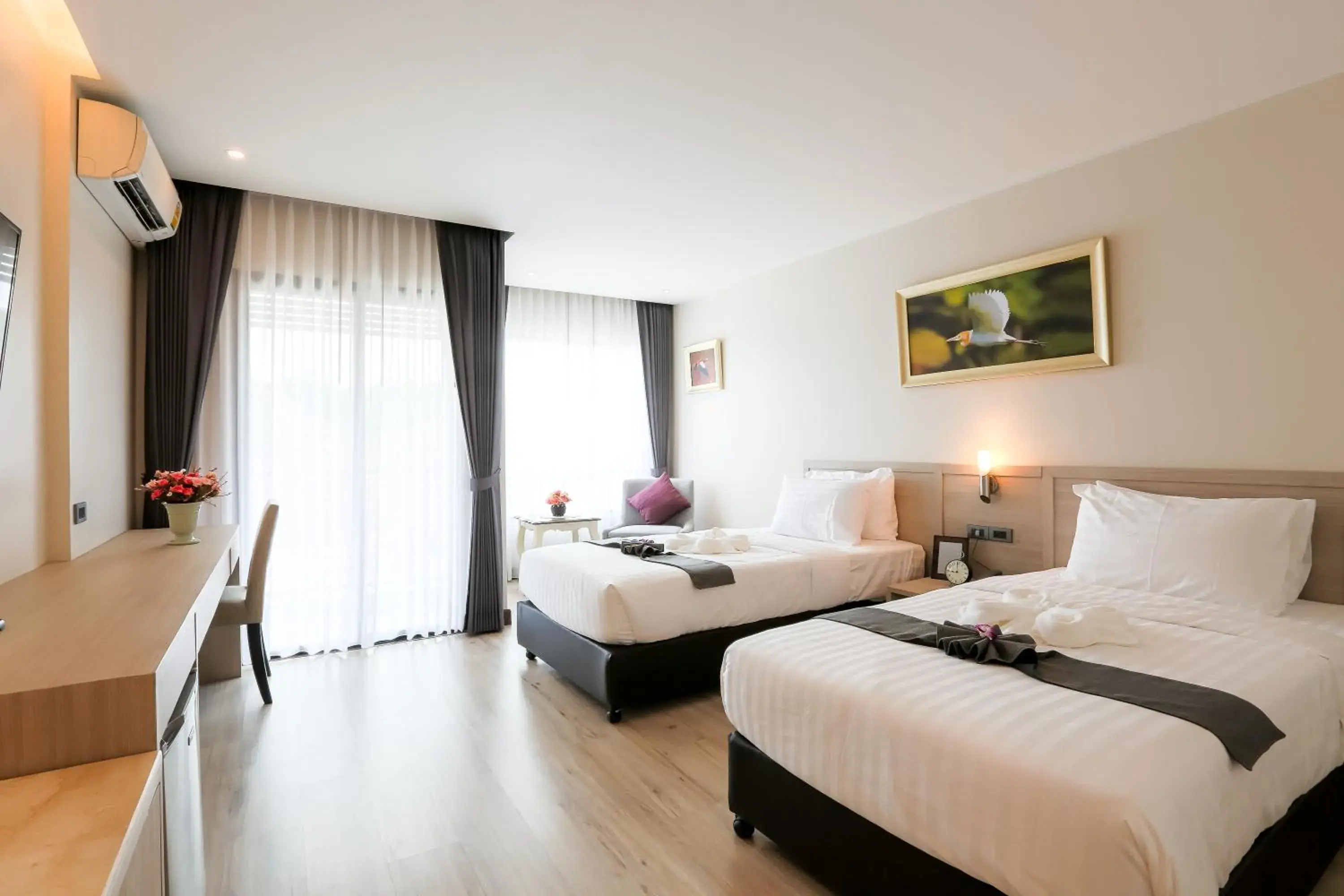 Superior Twin Room in Rung Aroon Hotel By Le Siri Superior Twin Room in Rung Aroon Hotel By Le Siri