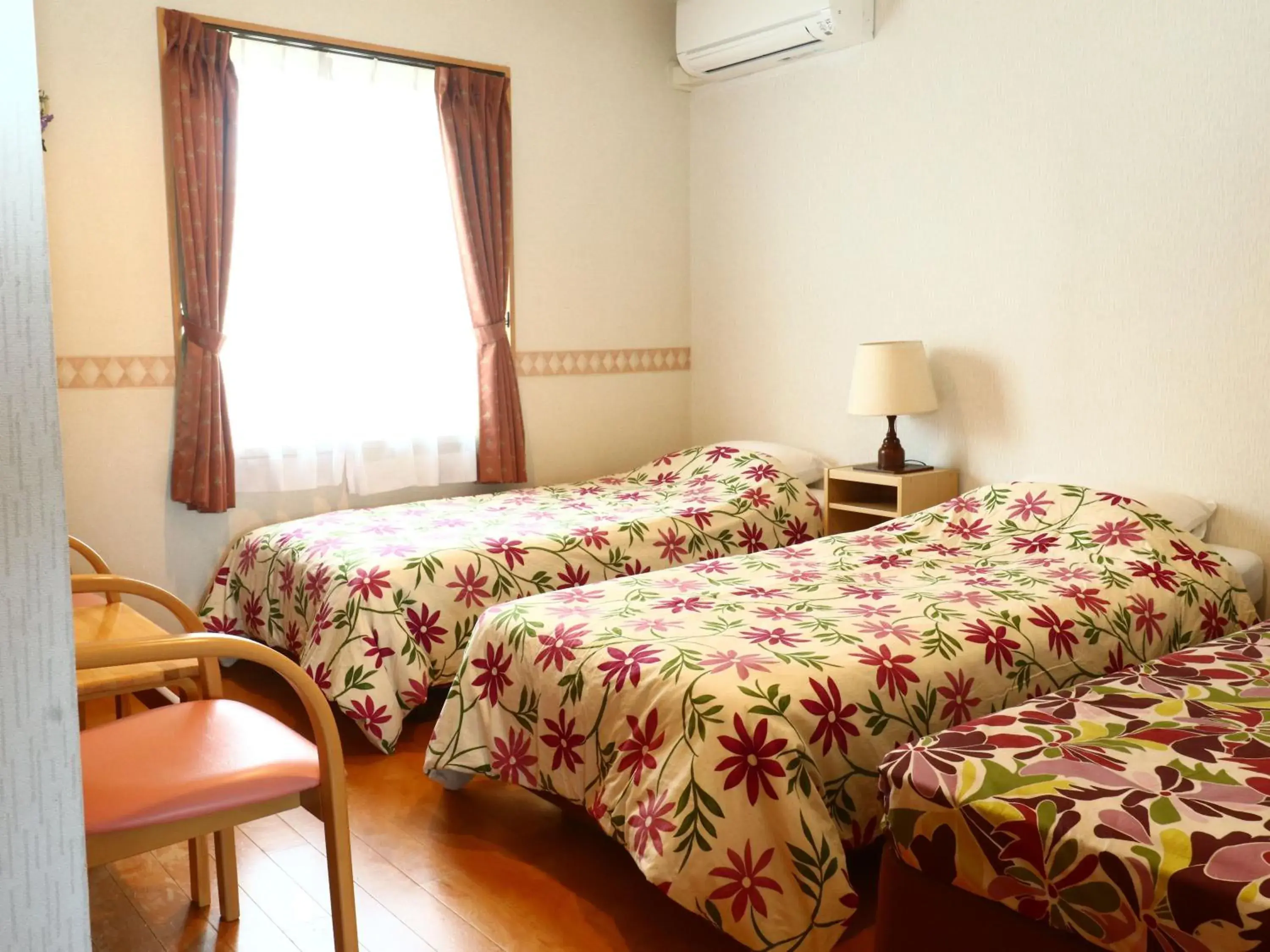 Standard Twin Room with Mountain View in Pension Avenue Standard Twin Room with Mountain View in Pension Avenue