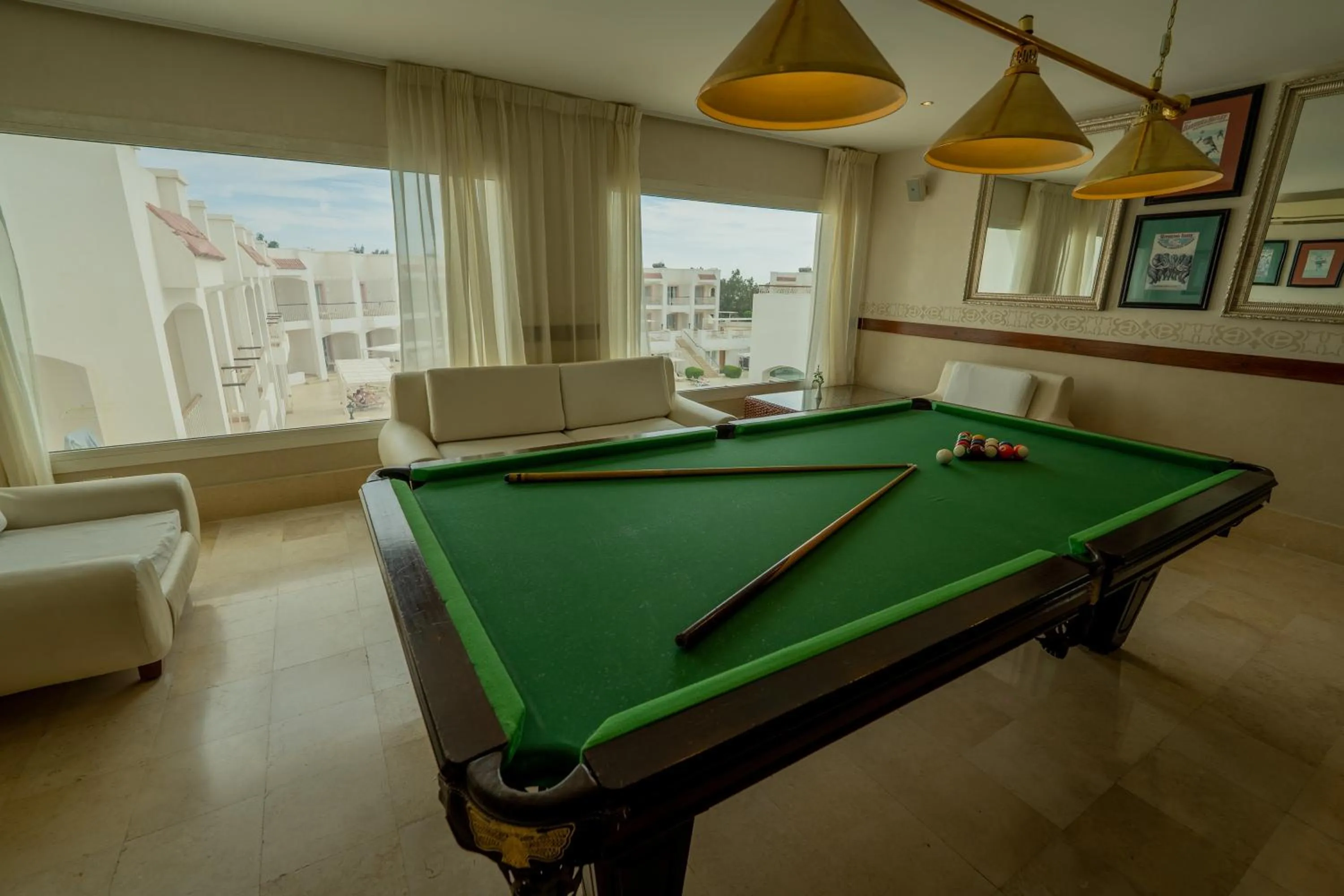 Billiard in JAZ Neo Sharks Bay