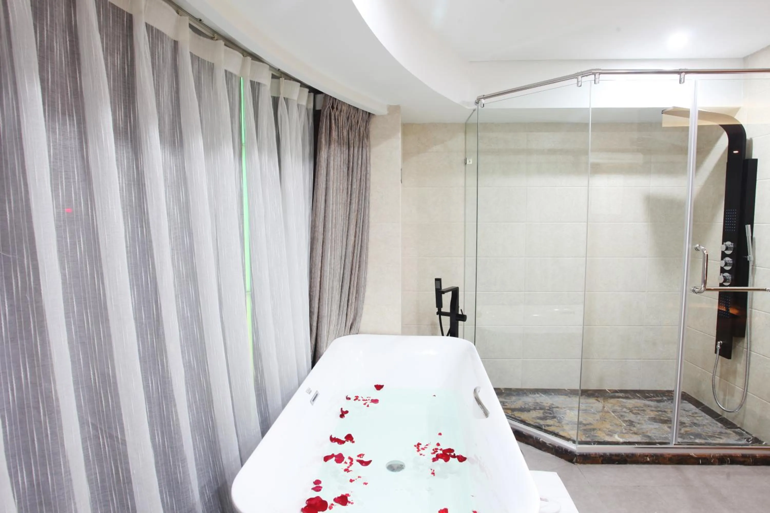 Xi'an Peace Arch Hotel