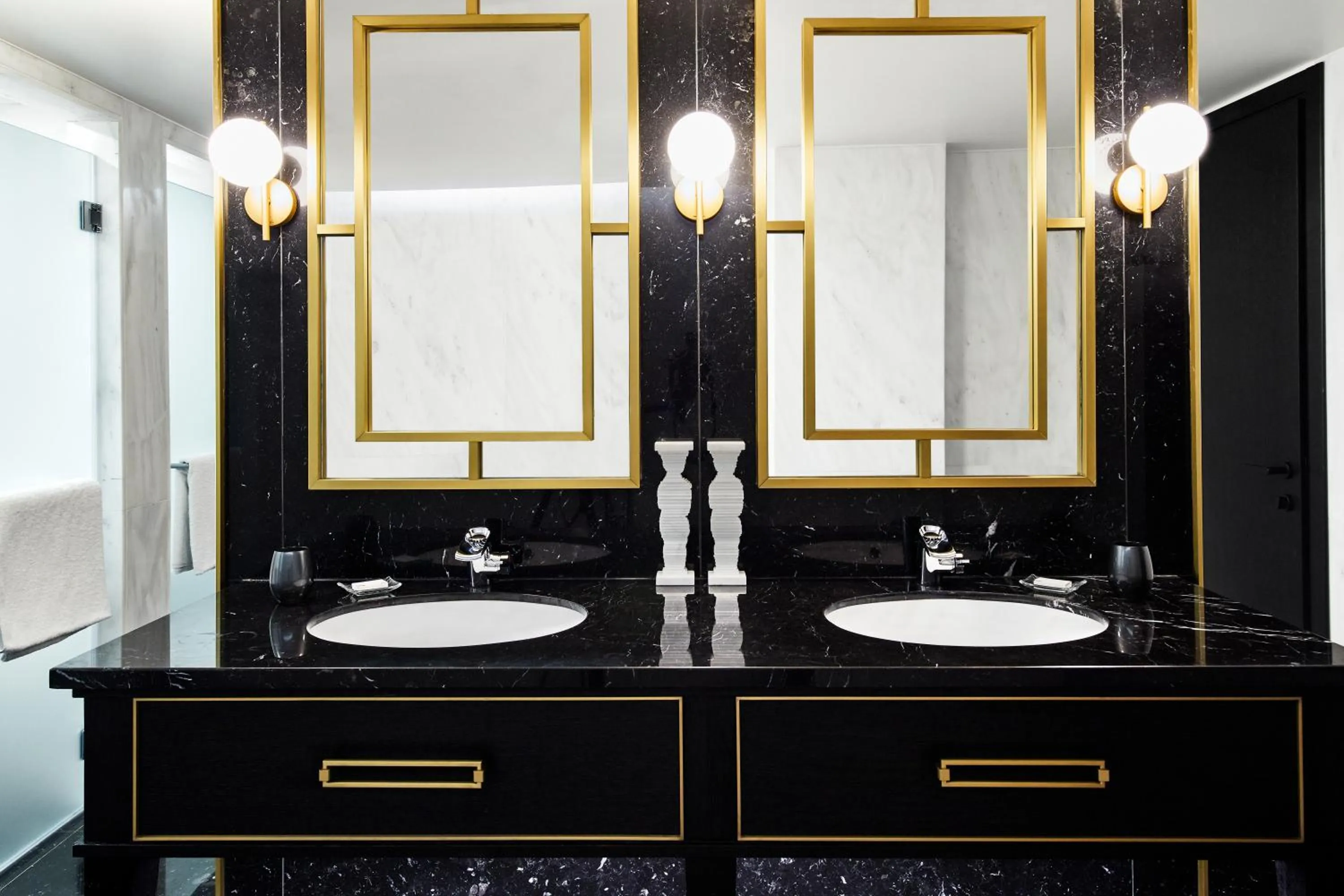 Bathroom in Grand Hyatt Athens