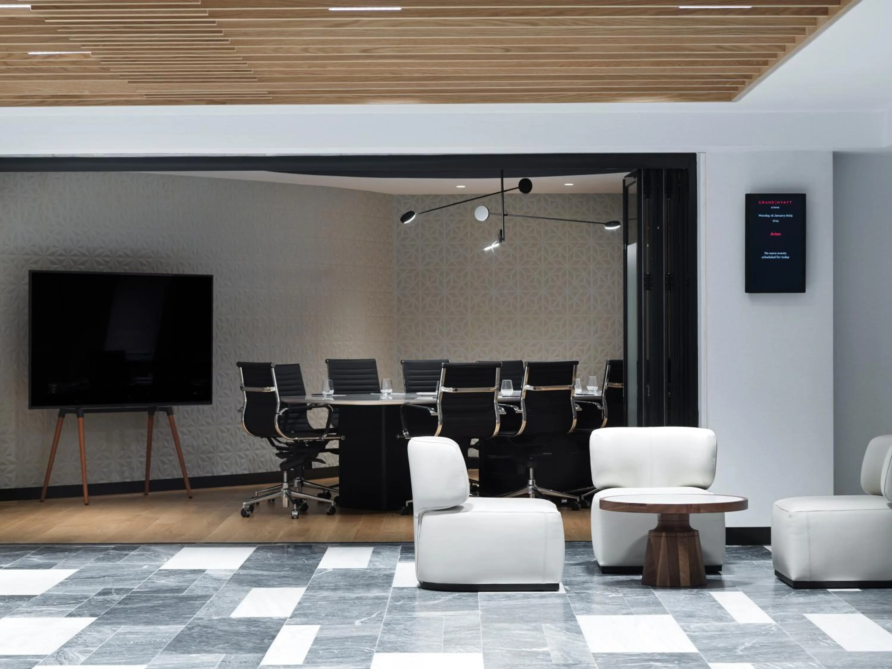 TV and multimedia in Grand Hyatt Athens