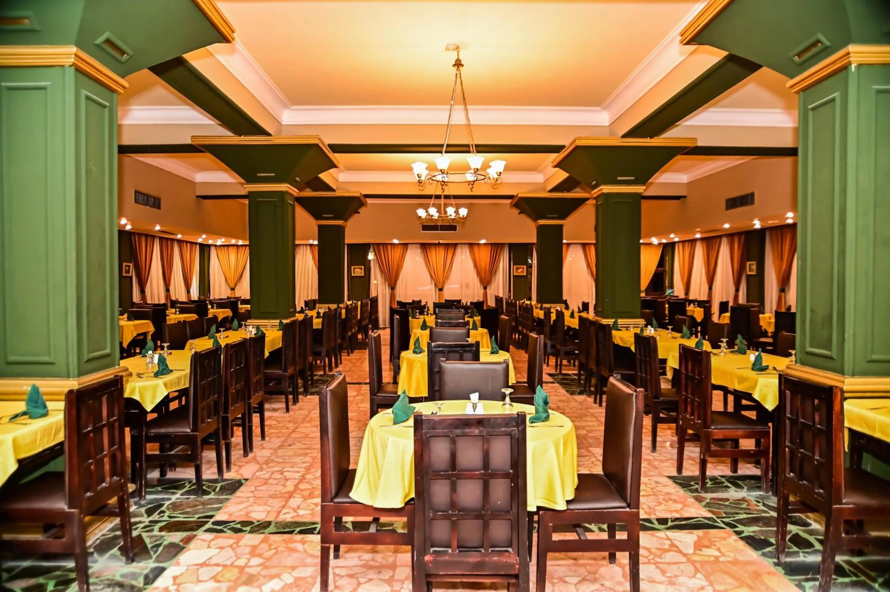 Restaurant/places to eat in Eagles Paradise Abu Soma Resort