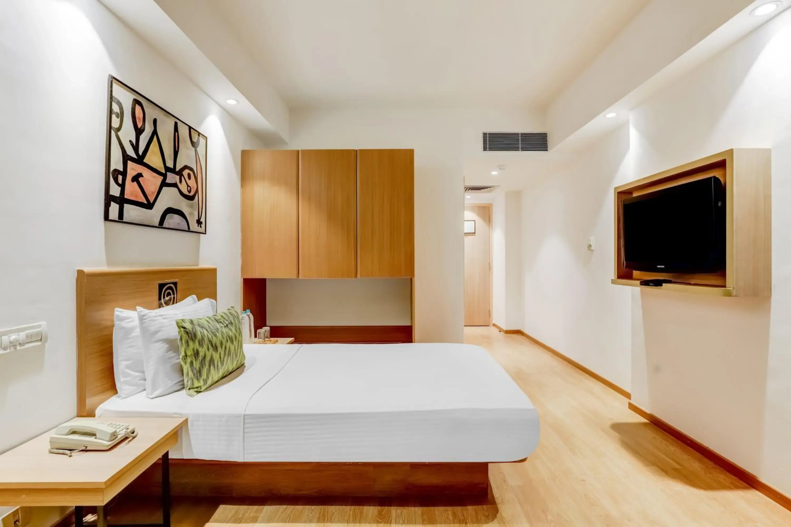 Business Double Room in Lemon Tree Hotel, Ahmedabad Business Double Room in Lemon Tree Hotel, Ahmedabad