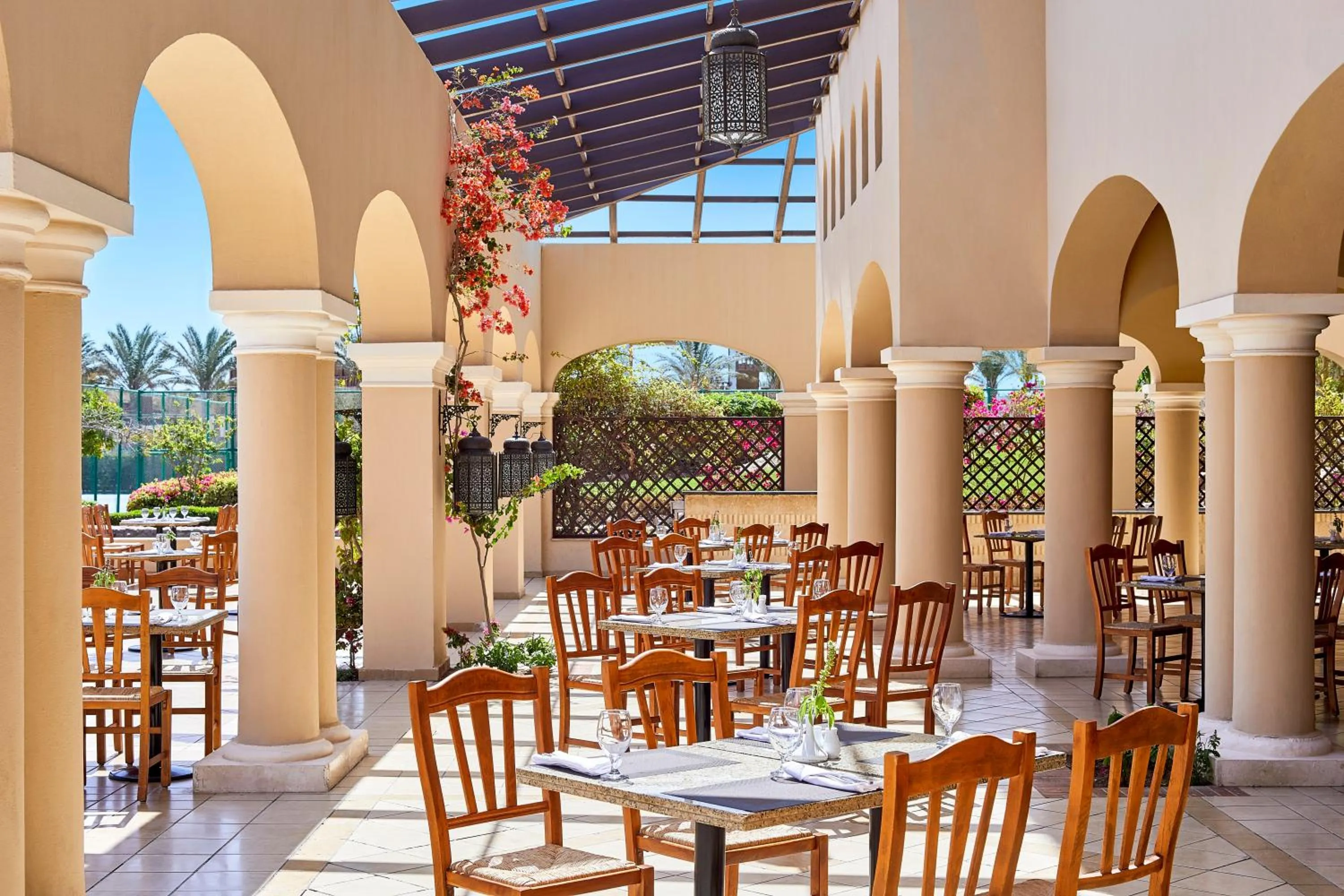 Restaurant/places to eat in JAZ Mirabel Resort